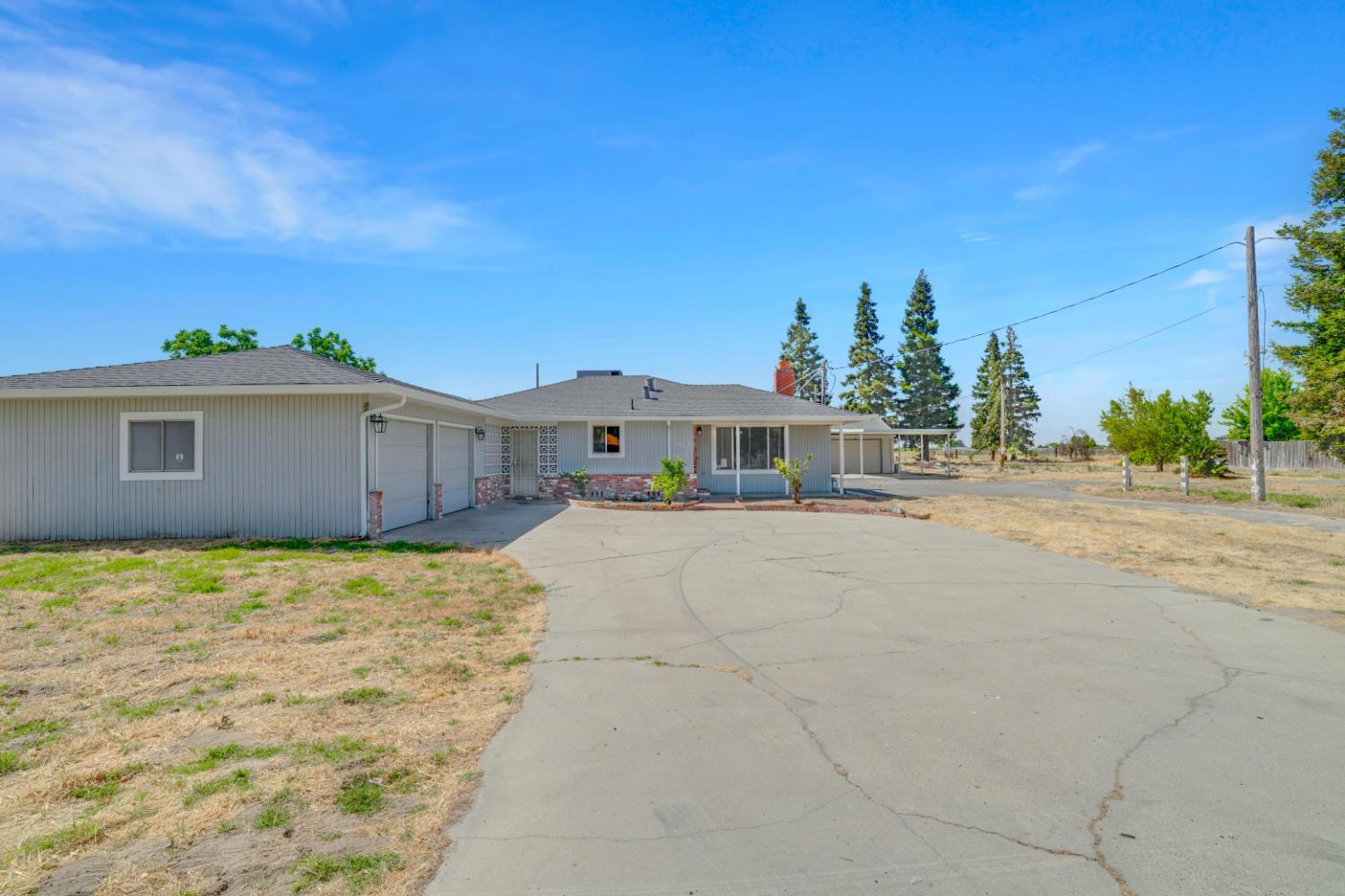 1412 E Glenwood Ave, Turlock, CA for Sale