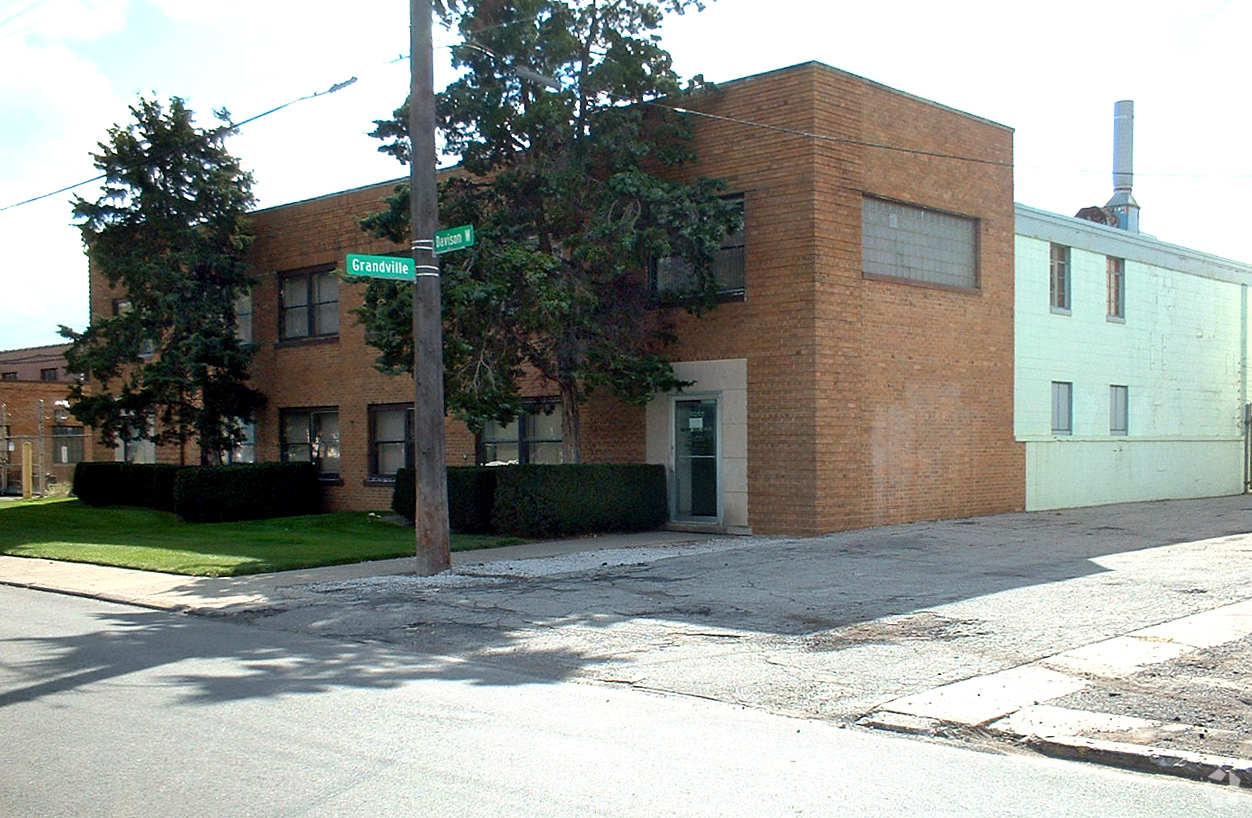 19255 W Davison St, Detroit, MI for Rent