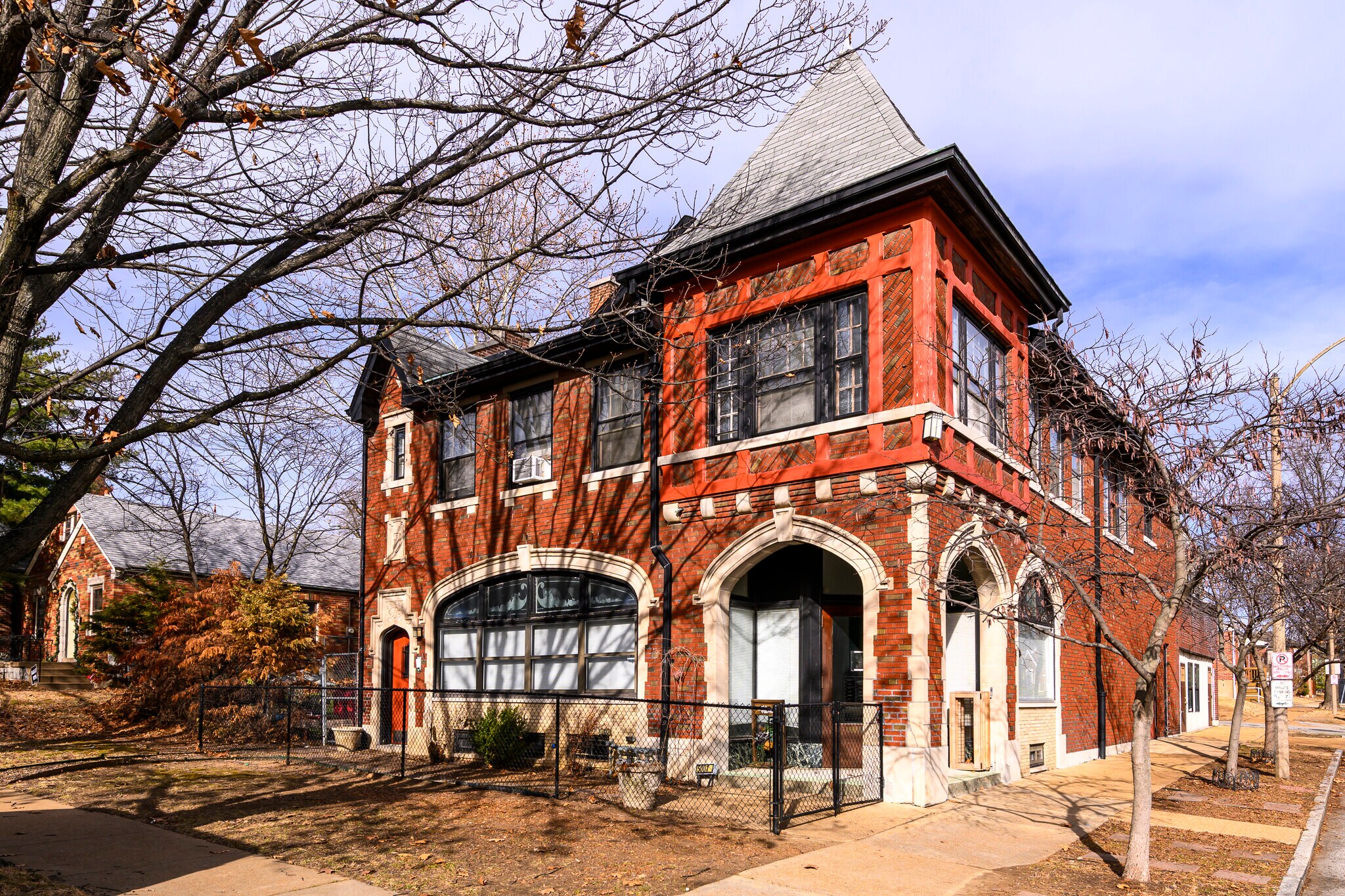 5001 Pernod Ave, Saint Louis, MO for Sale