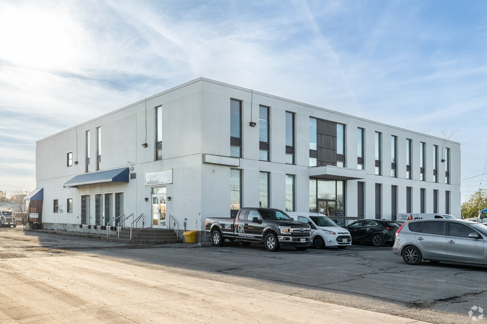 888 Belfast Rd, Ottawa, ON for Sale