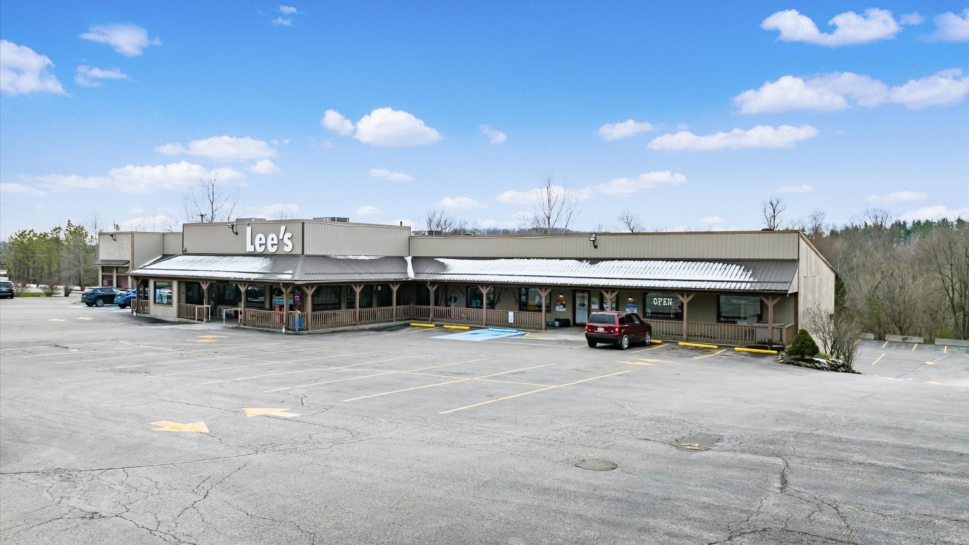 2000 E Wheeling Ave, Cambridge, OH for Sale