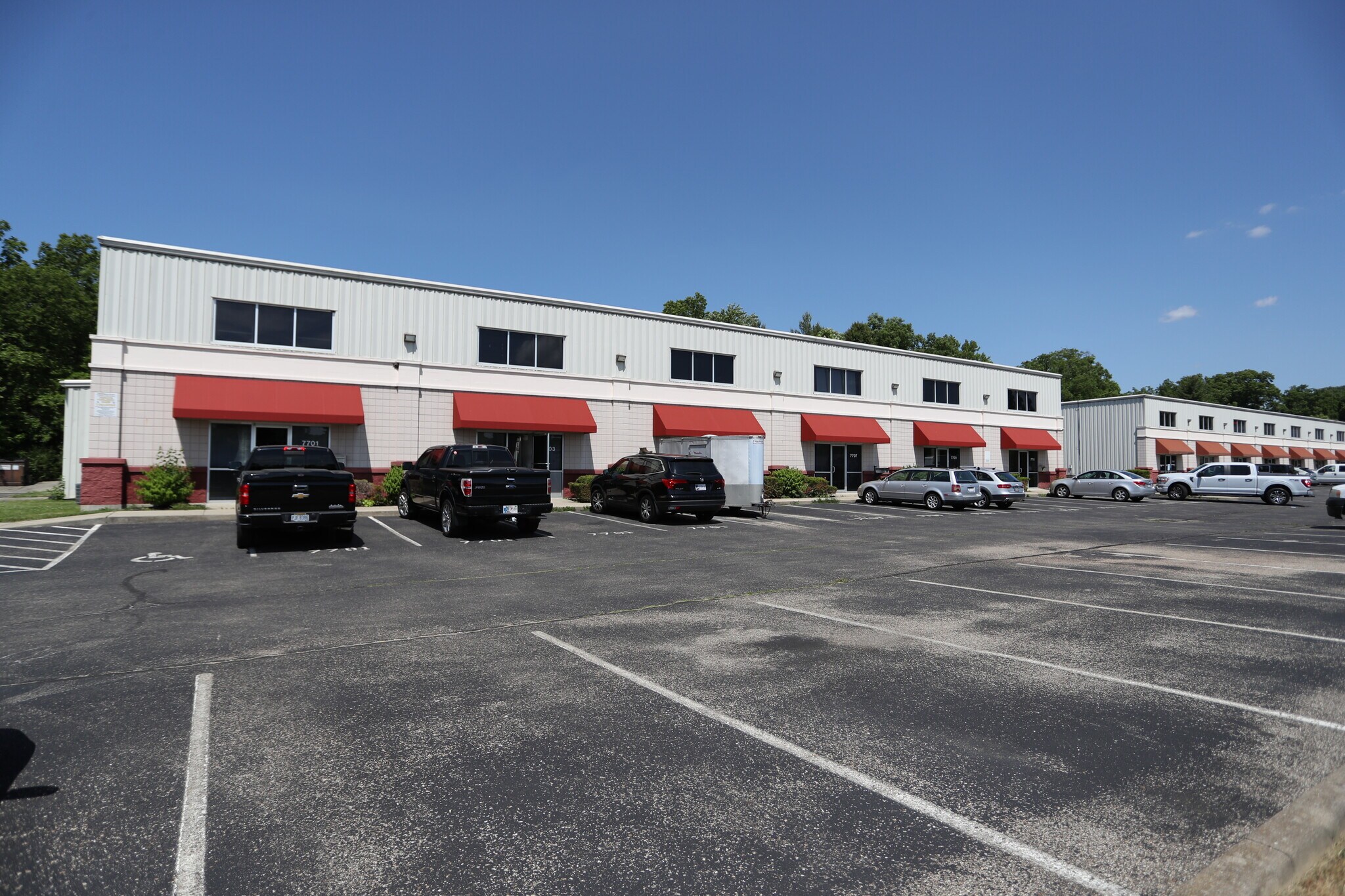 7801-7813 Affinity Dr, Cincinnati, OH for Rent