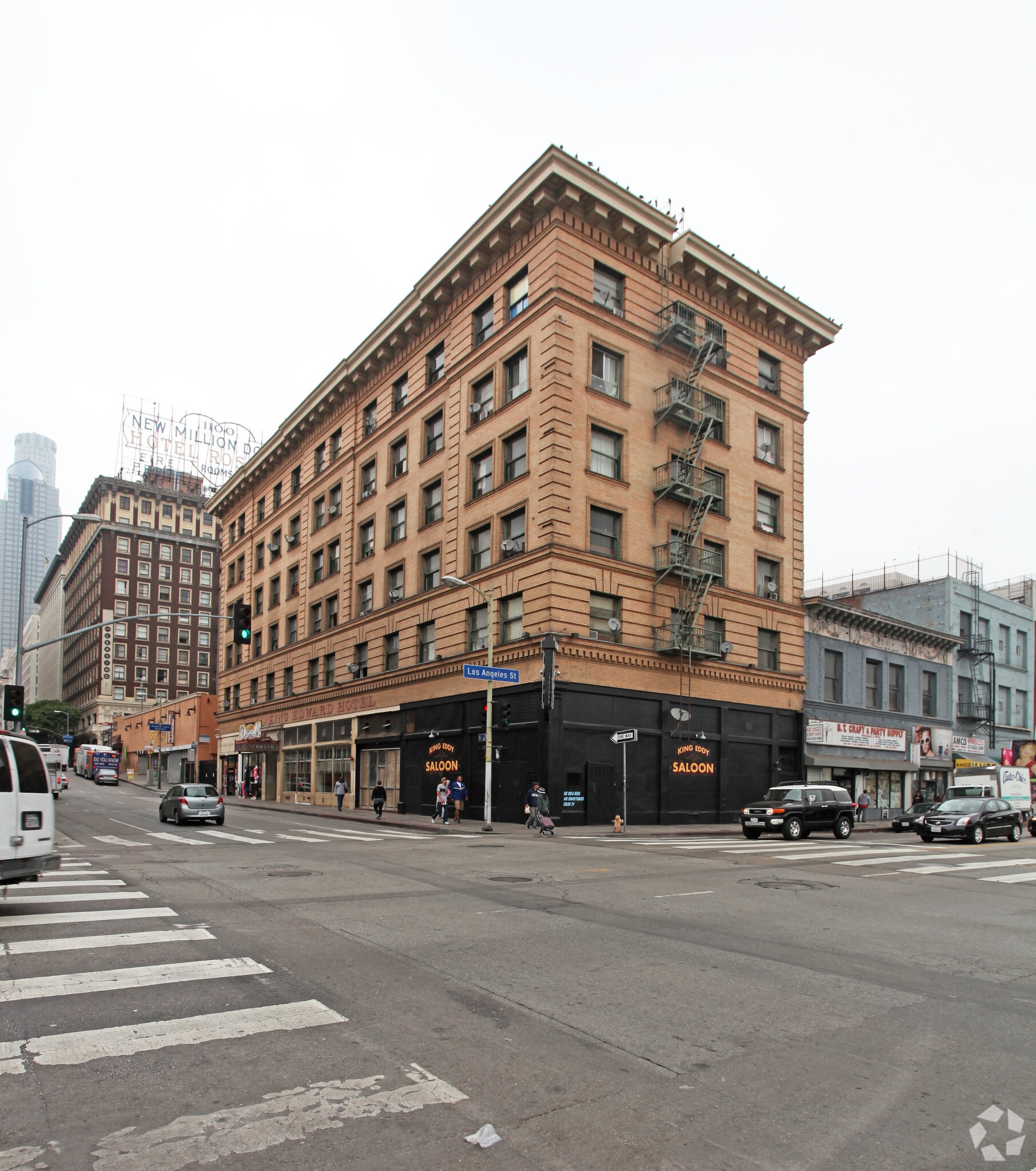 121 E 5th St, Los Angeles, CA for Rent