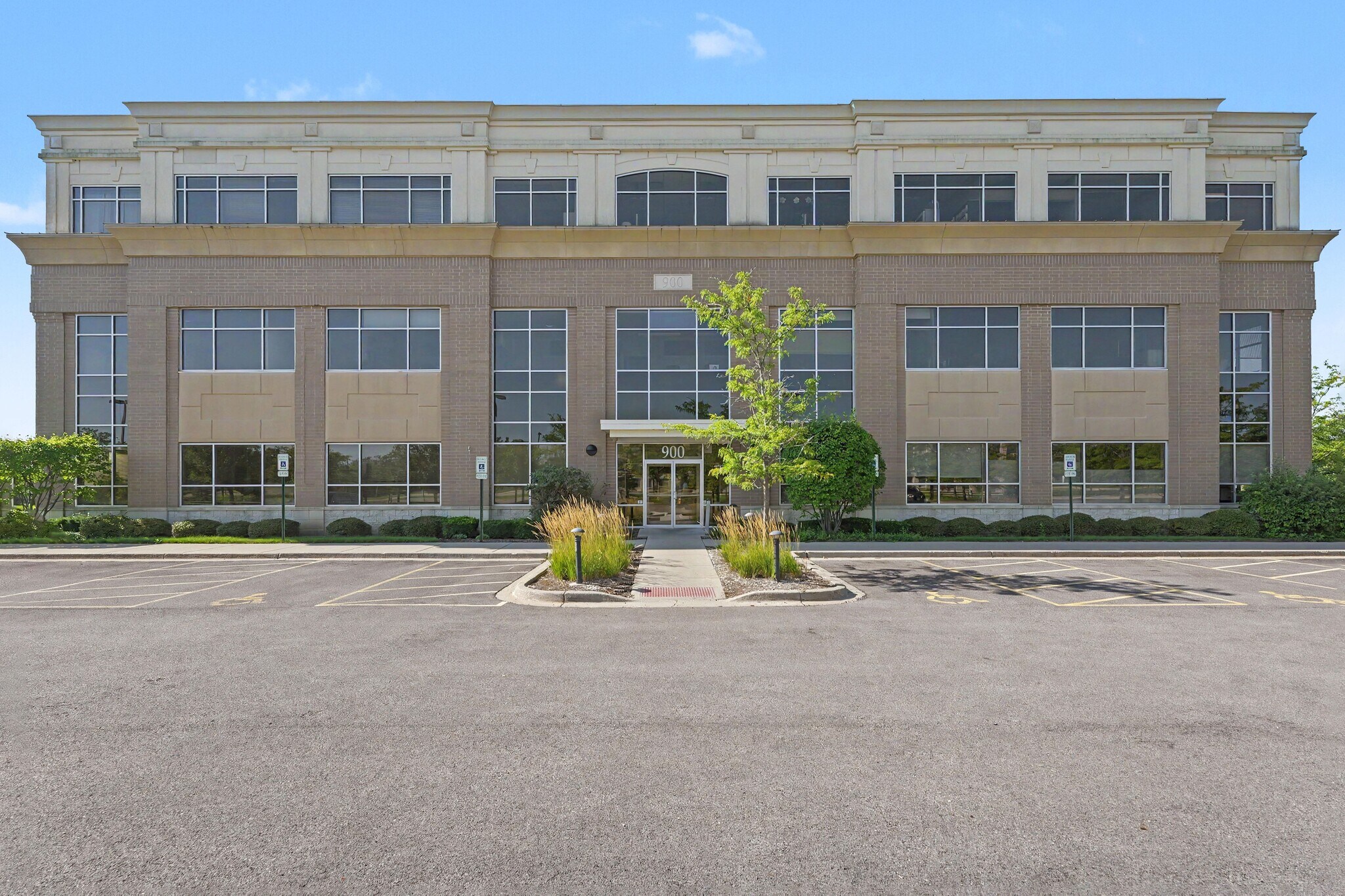 900 Technology Way, Libertyville, IL for Sale