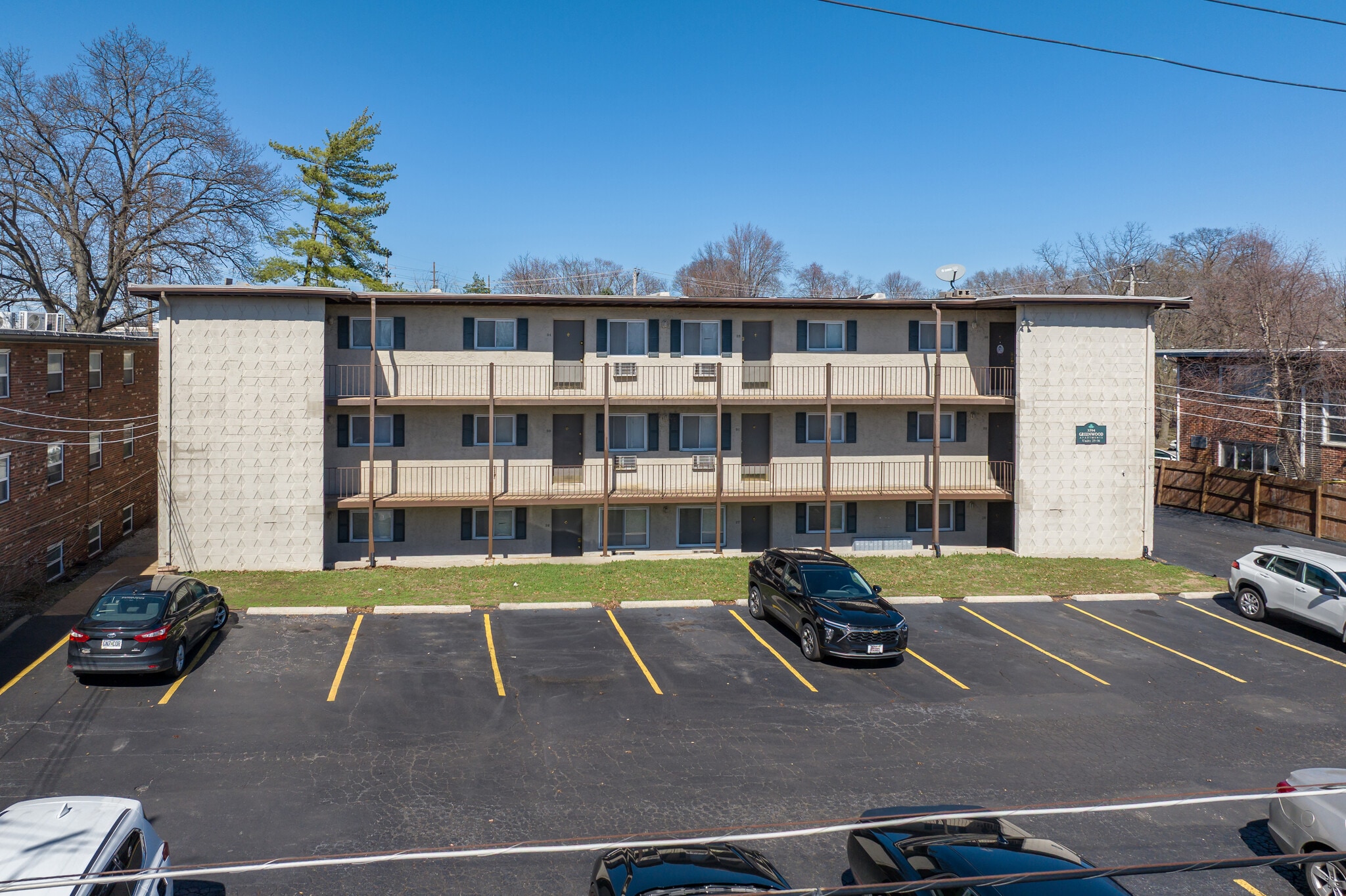 3704 Greenwood Blvd, Maplewood, MO for Sale