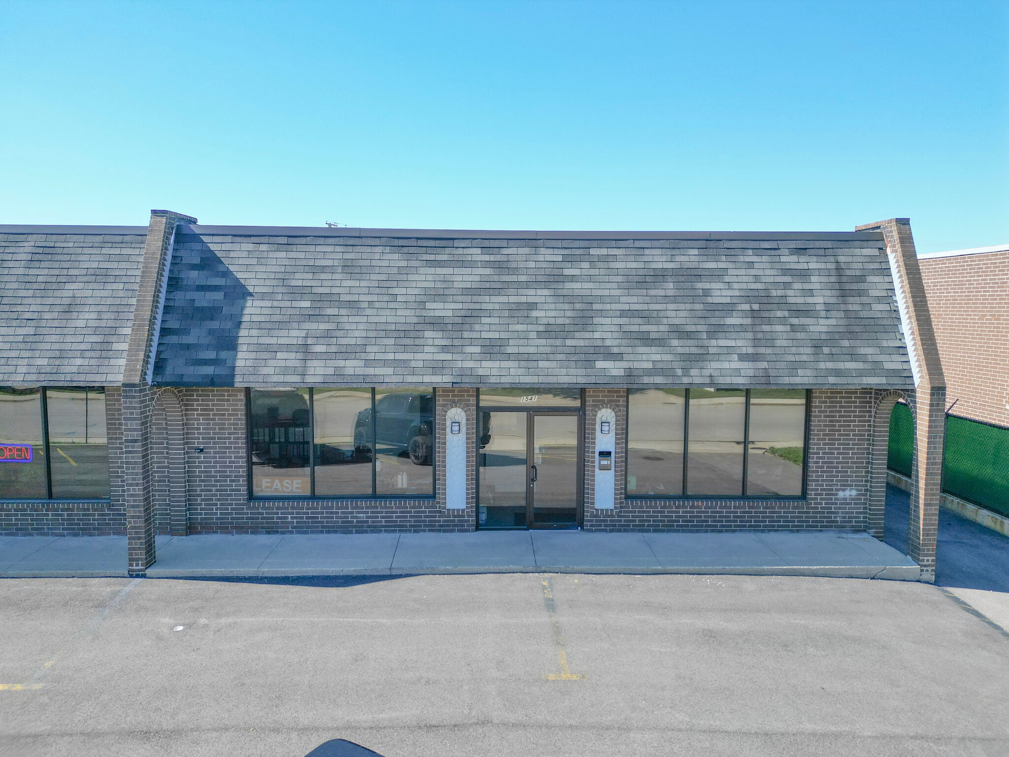 1541-1543 Bourbon Pky, Streamwood, IL for Rent