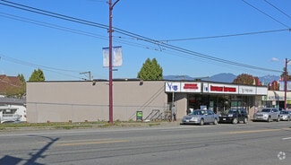 4835-4837 Victoria Dr  