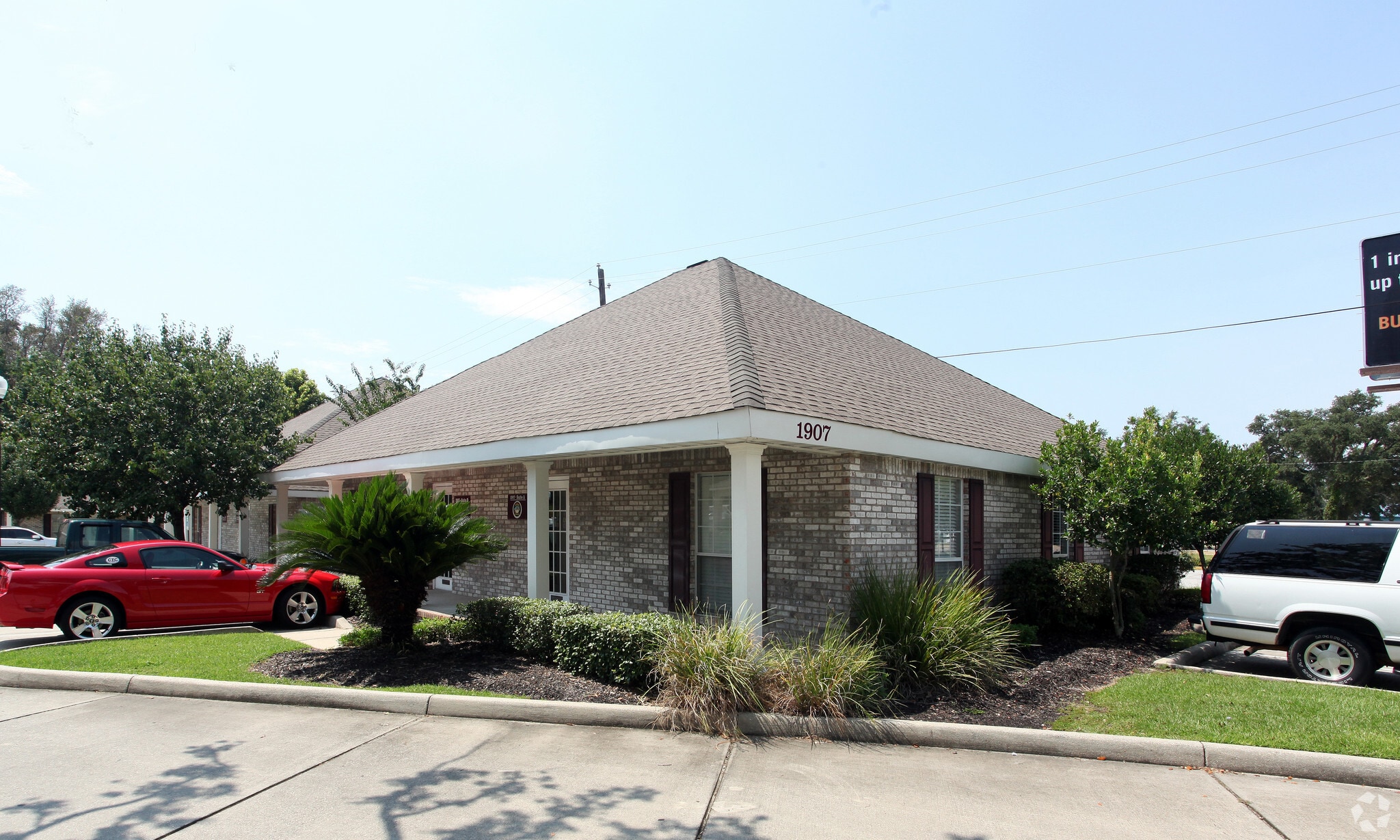 1907 Pass Rd, Biloxi, MS for Rent