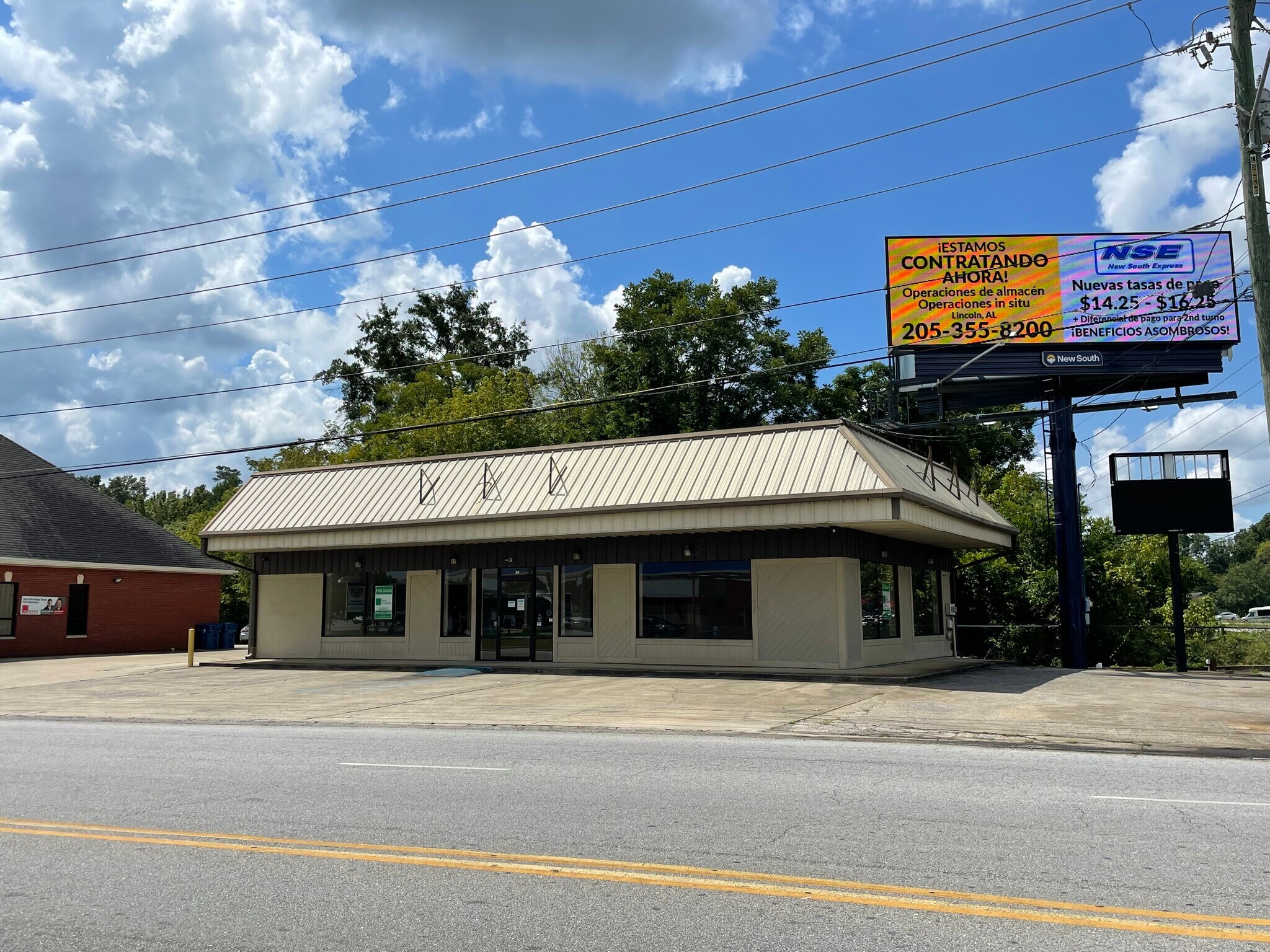 30 Plaza Ln Oxford, AL 36203 Retail Property for Lease on