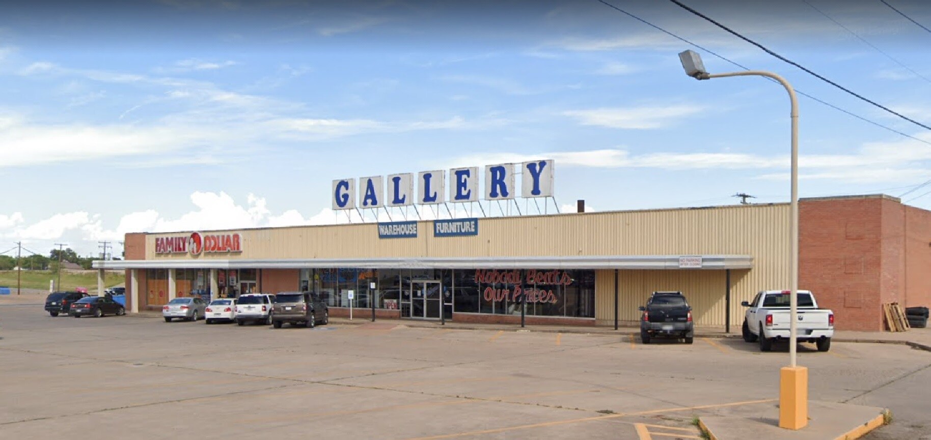 500-511 E Broadway St, Sweetwater, TX for Sale