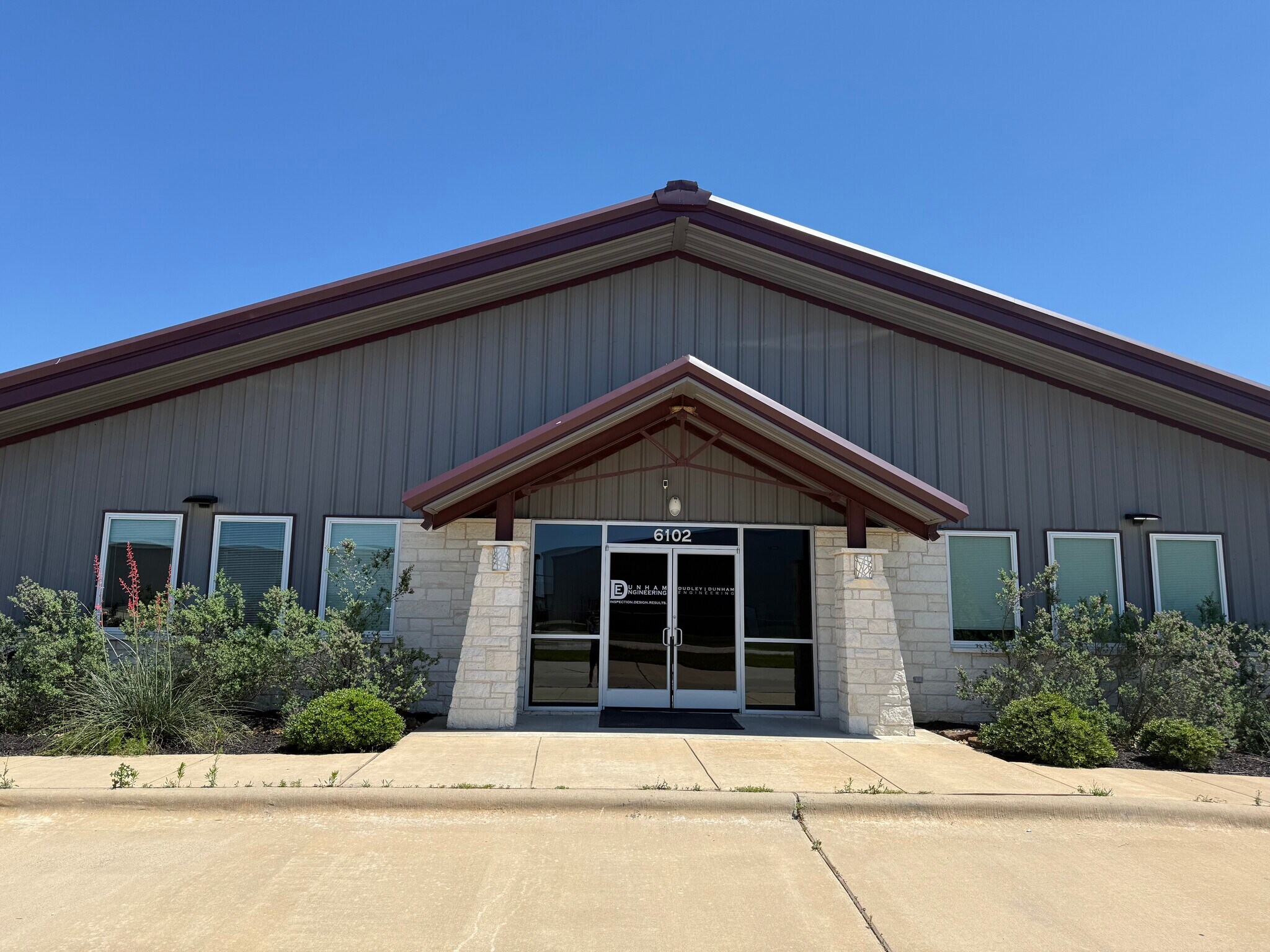6102 Imperial Loop, College Station, TX for Rent