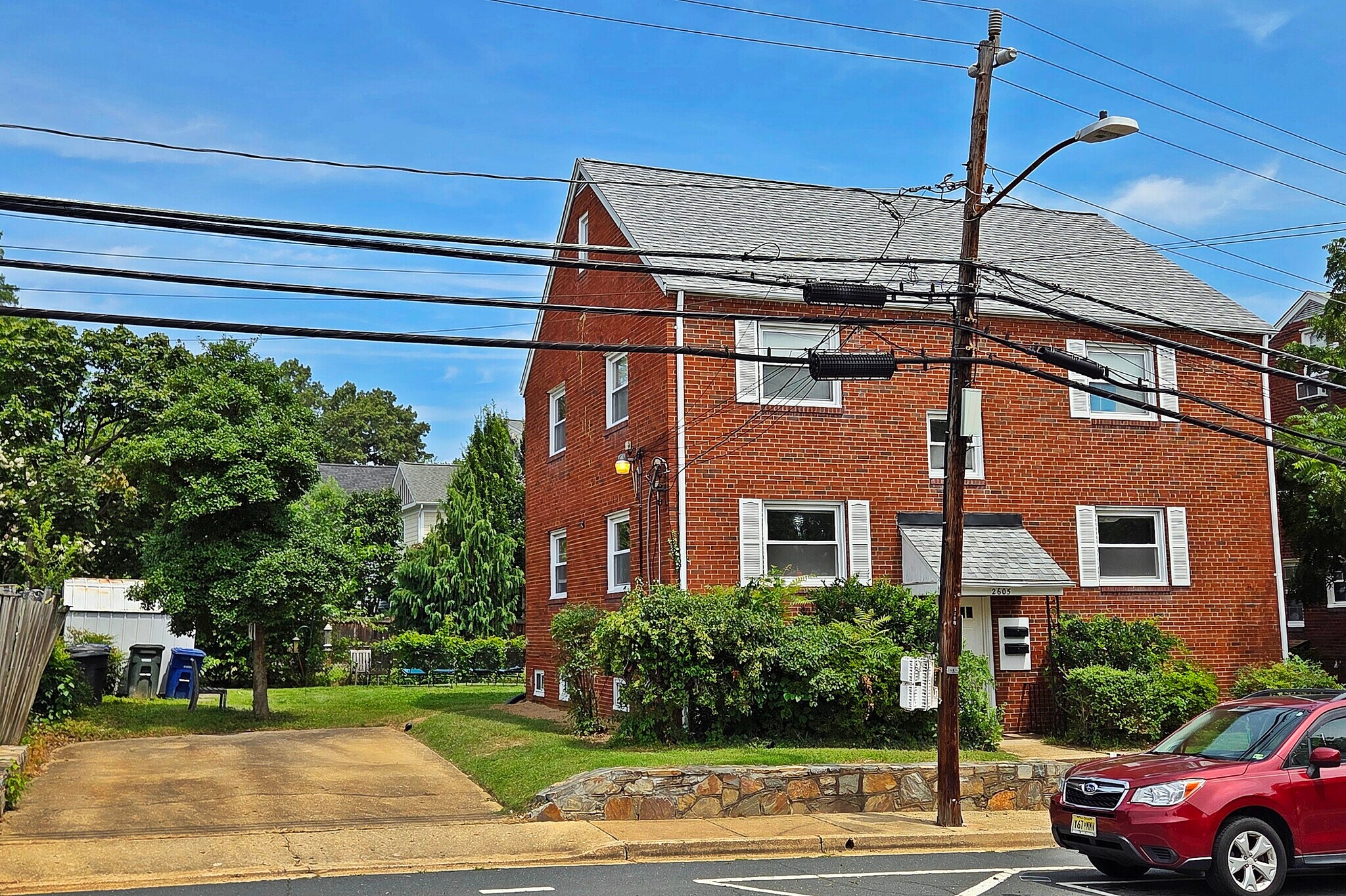 2605 N Pershing Dr, Arlington, VA for Sale