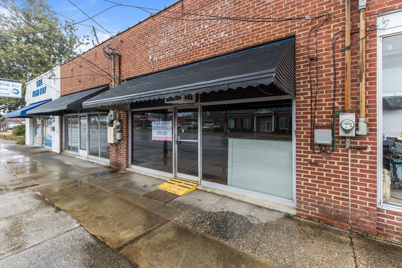 1009 S Main St, Lillington, NC for Rent