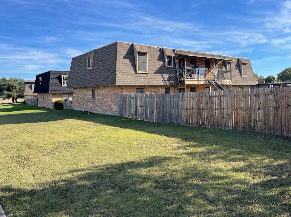 9519 Westpark Dr, Benbrook, TX for Sale