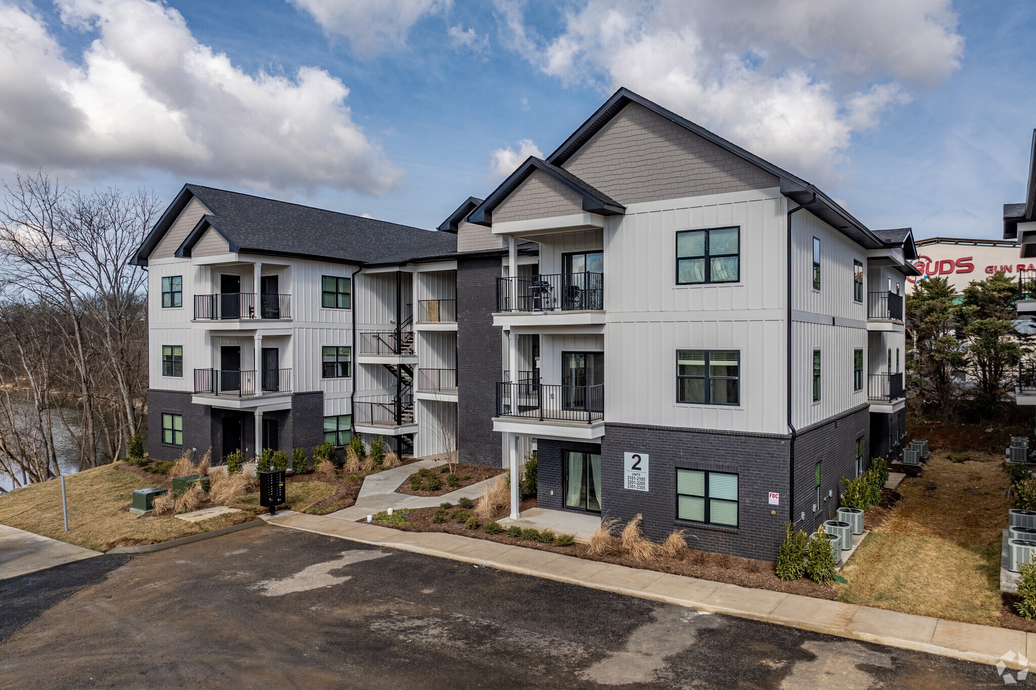 2222 Two Rivers Blvd, Sevierville, TN for Sale