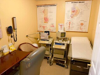 Los Angeles, CA undefined - 8460 S Central Ave