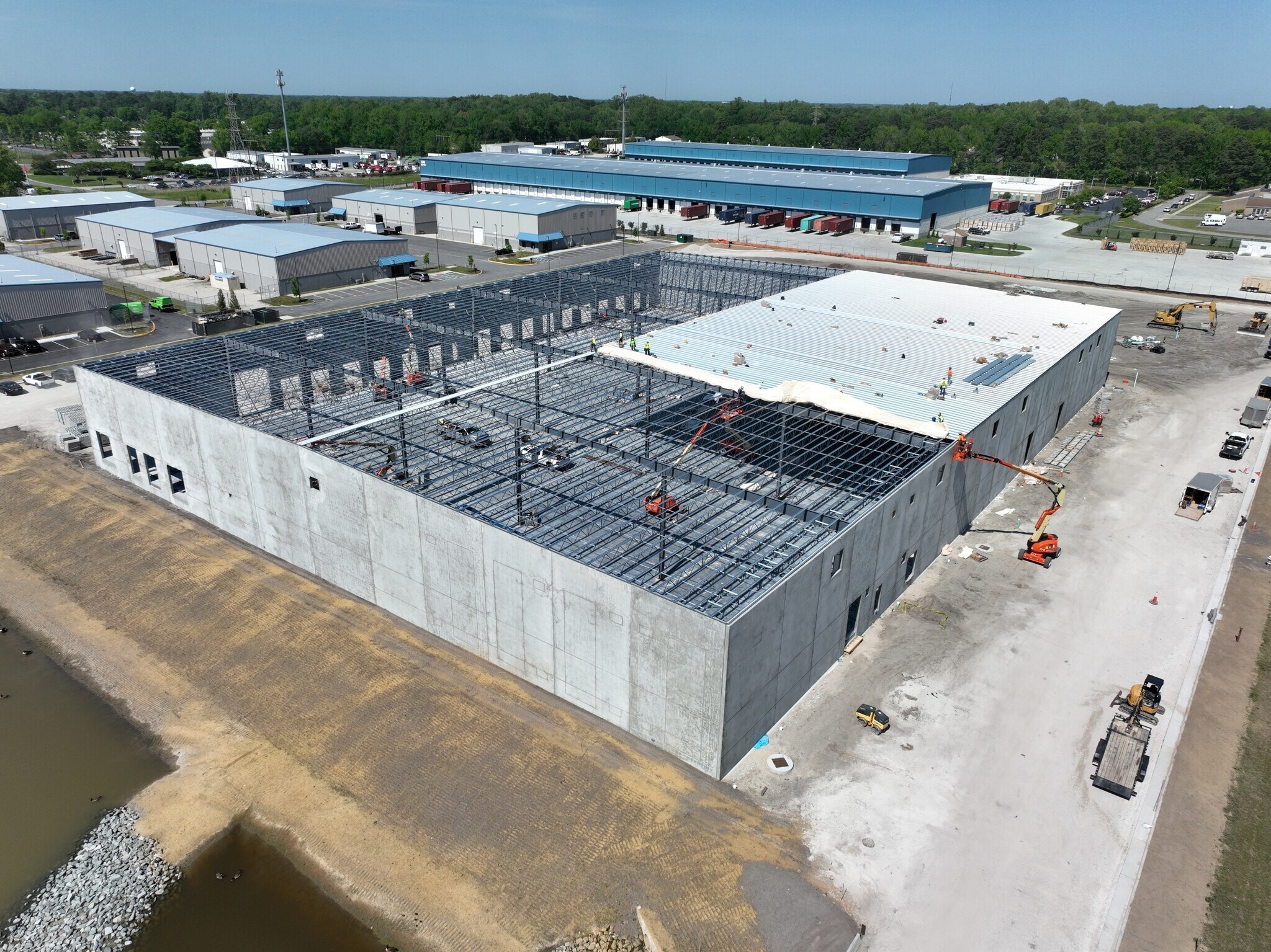 2200 Steppingstone Sq Chesapeake, VA 23320 Industrial Property for Lease on