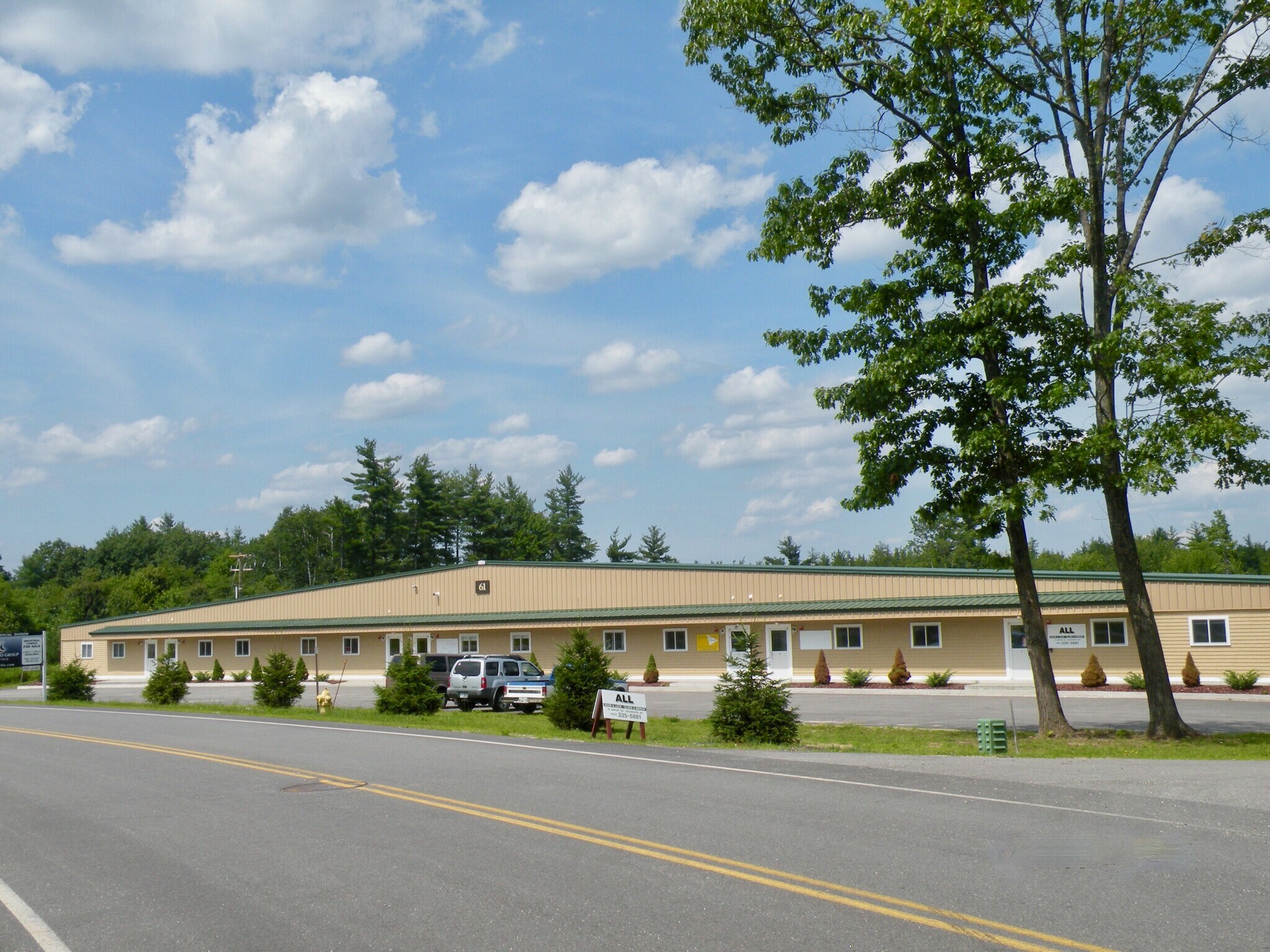 61 Airport Dr, Rochester, NH for Rent