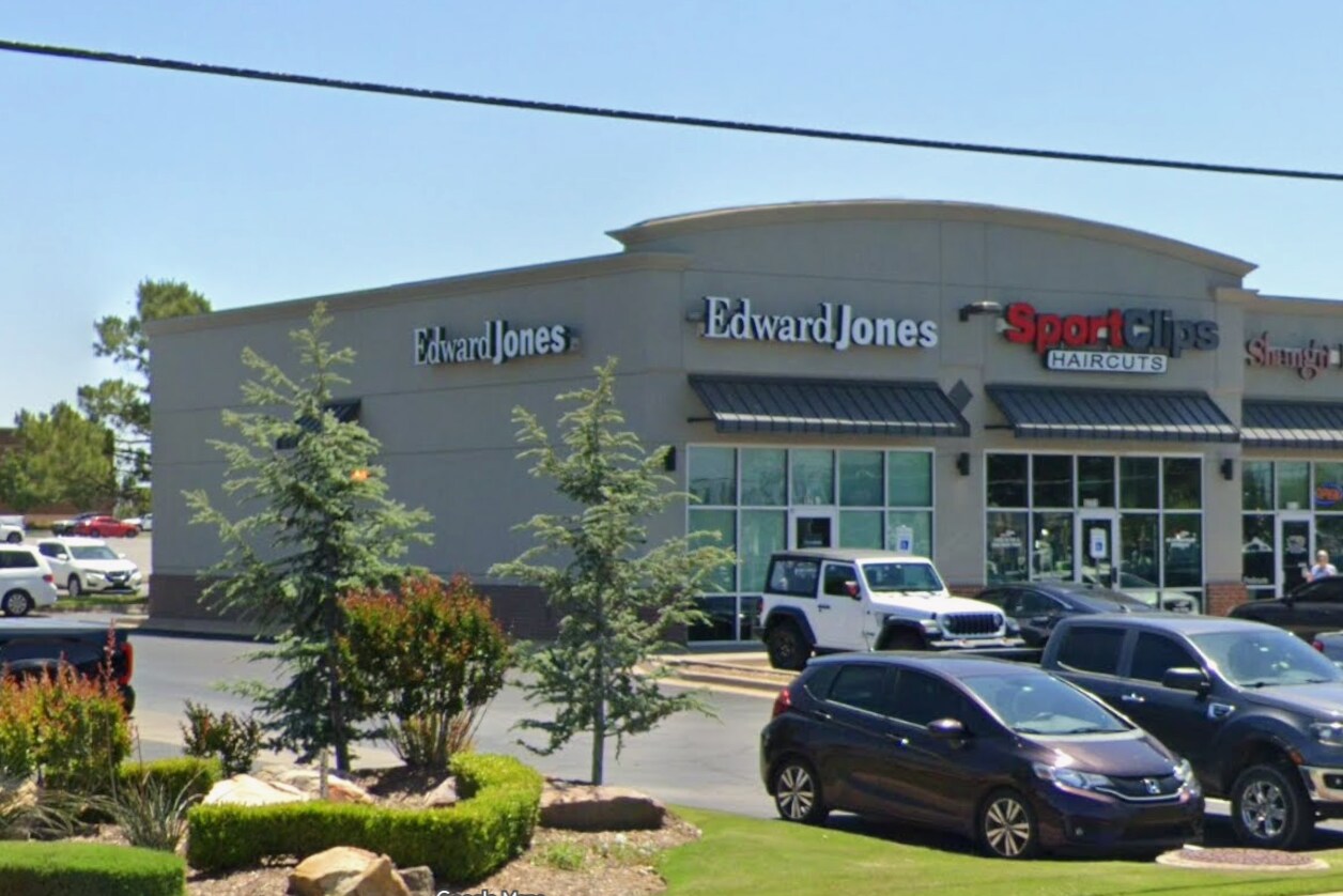 1769-1779 Garth Brooks Blvd, Yukon, OK for Rent