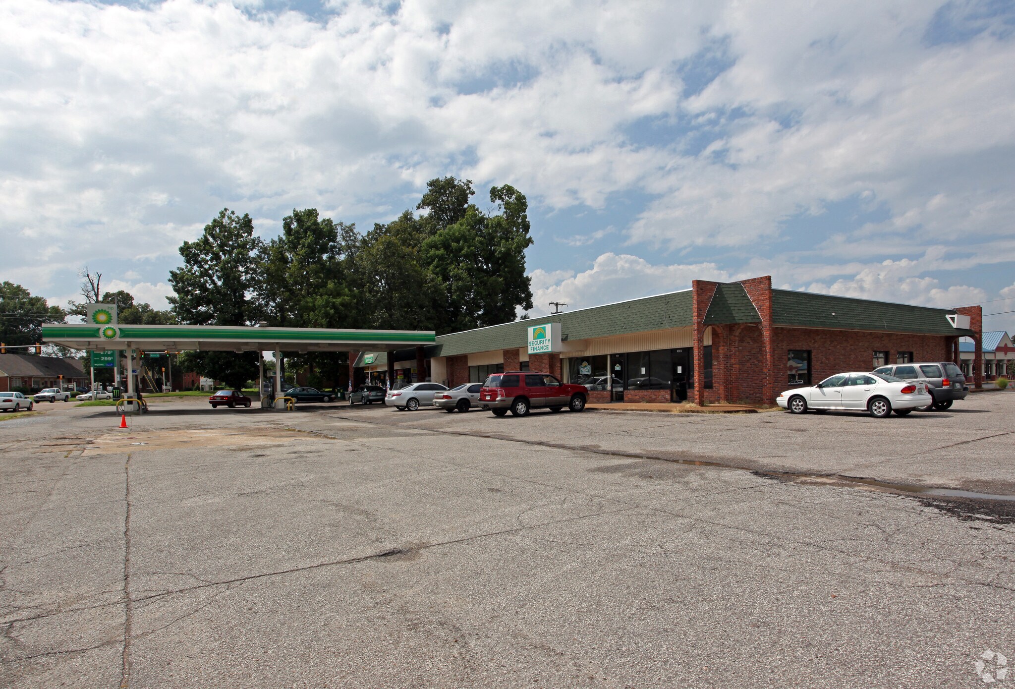 105 Carriage House Dr Jackson, TN 38305 Coworking Space on