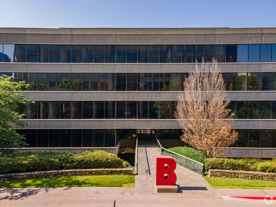 5901 Peachtree Dunwoody Rd NE, Atlanta, GA for Rent