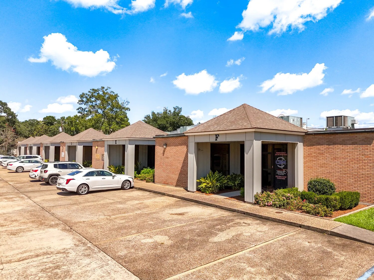 8211 Goodwood Blvd, Baton Rouge, LA for Rent