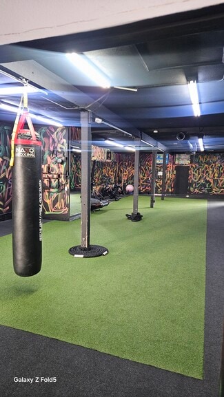 Sunland, CA Flex - 8457 Foothill Blvd