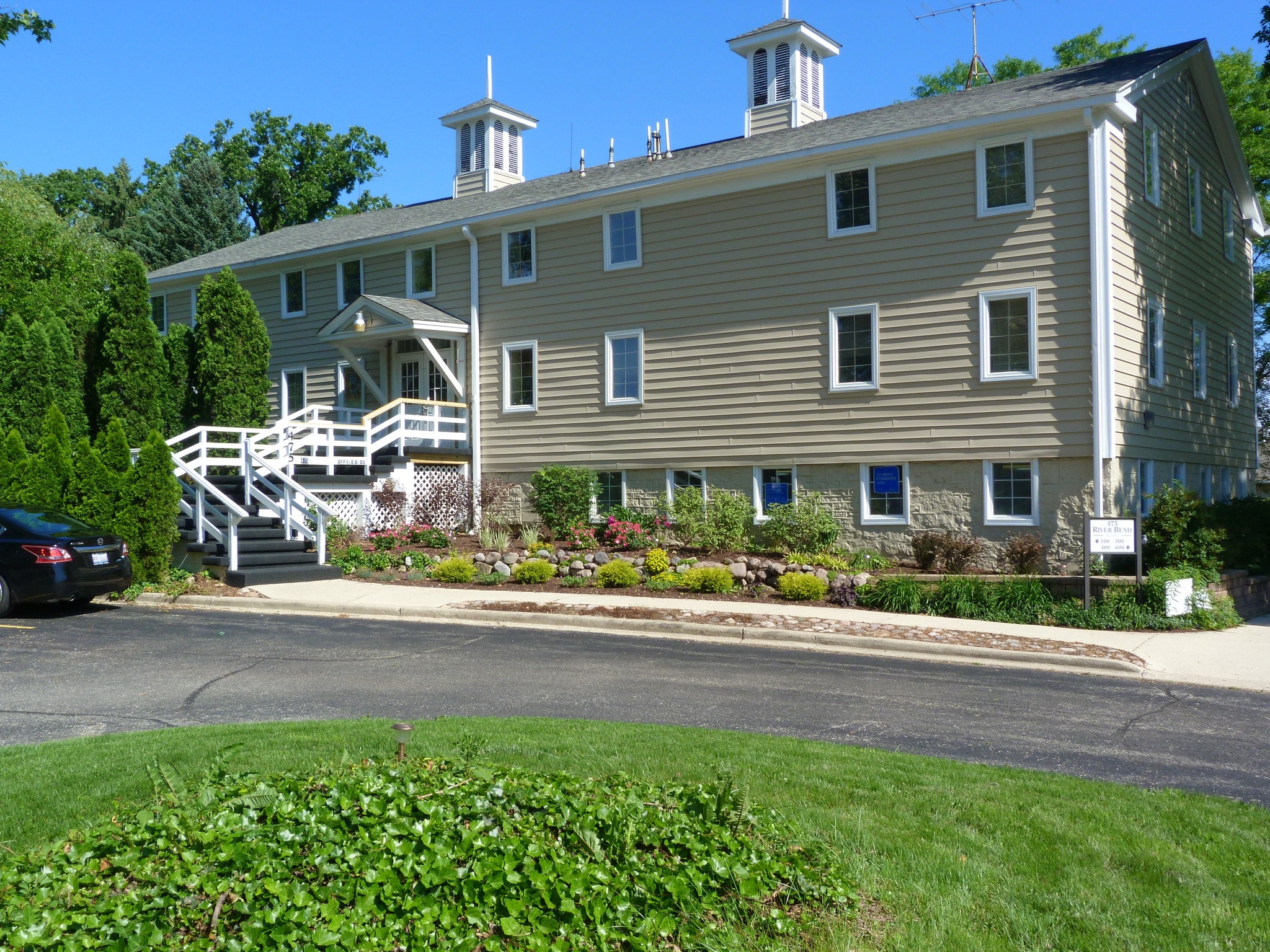 475 River Bend Rd, Naperville, IL for Rent