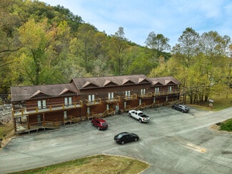 Tellico Plains, TN Hospitality - 170 Rafter Rd