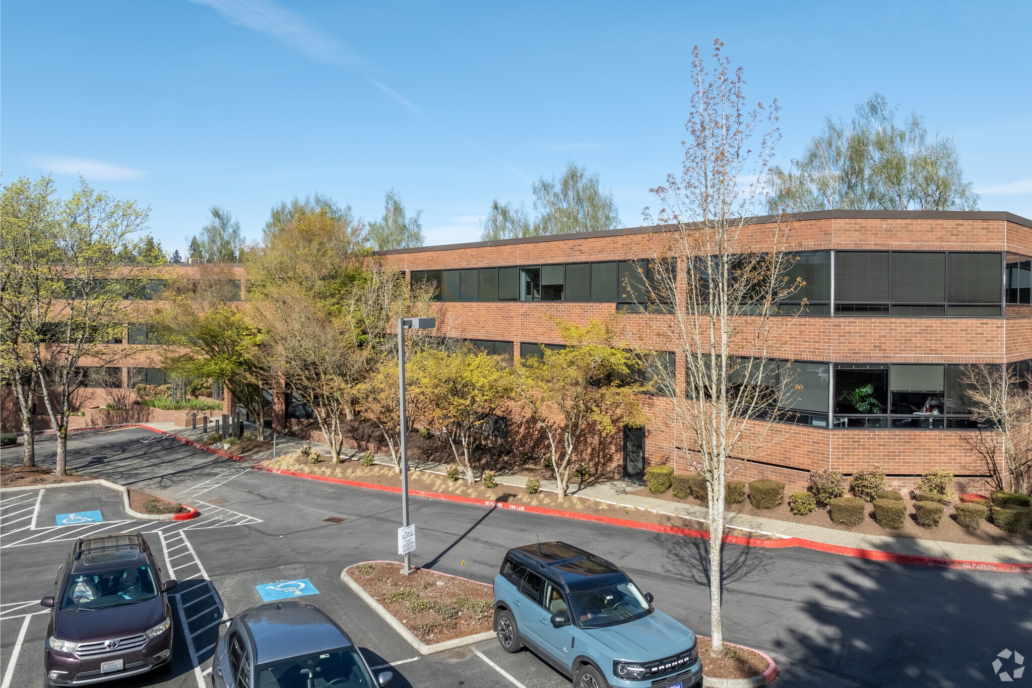 915 118th Ave SE, Bellevue, WA for Rent
