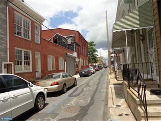 228 Moss St  