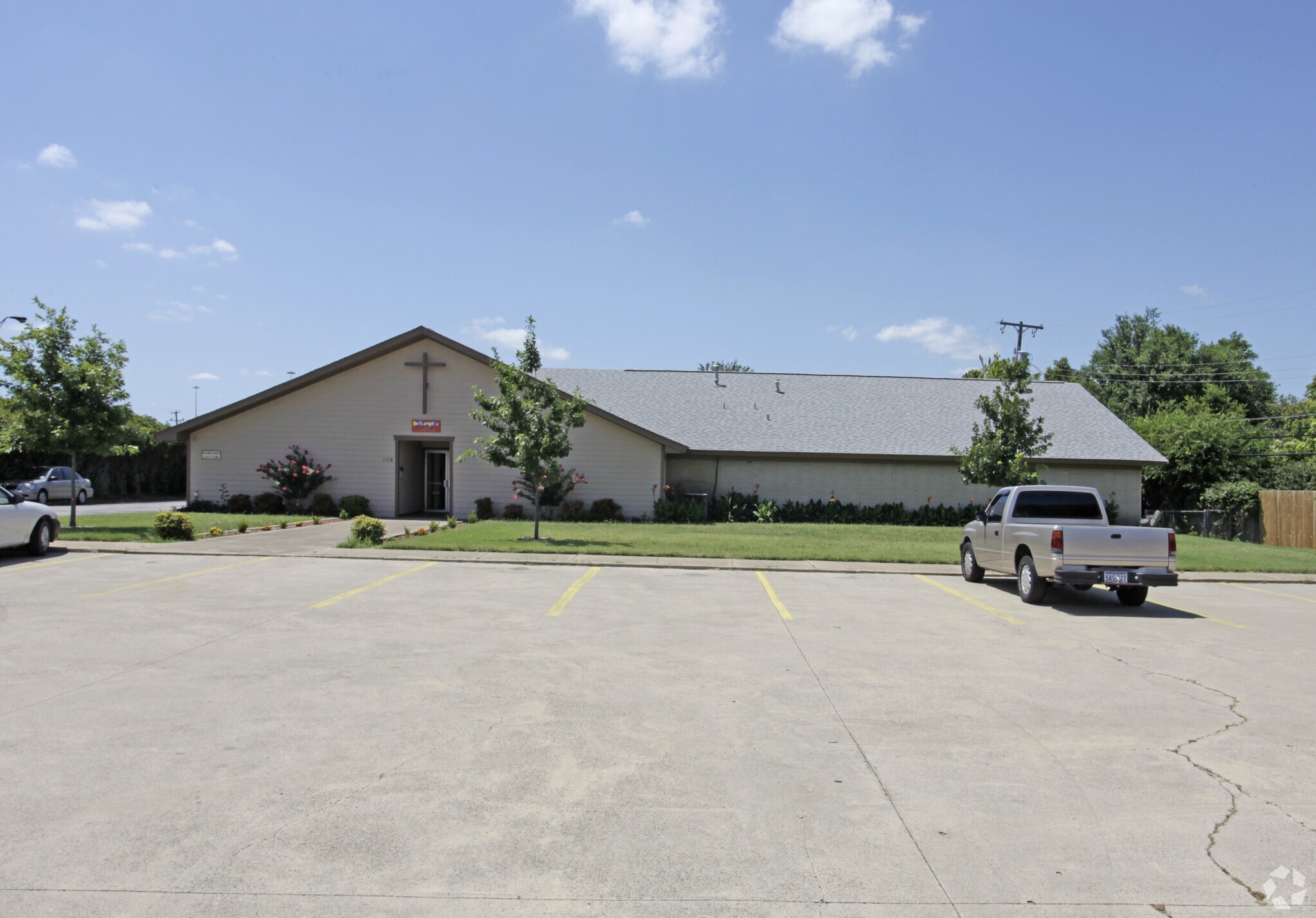 7708 Maplewood Ave, North Richland Hills, TX for Rent