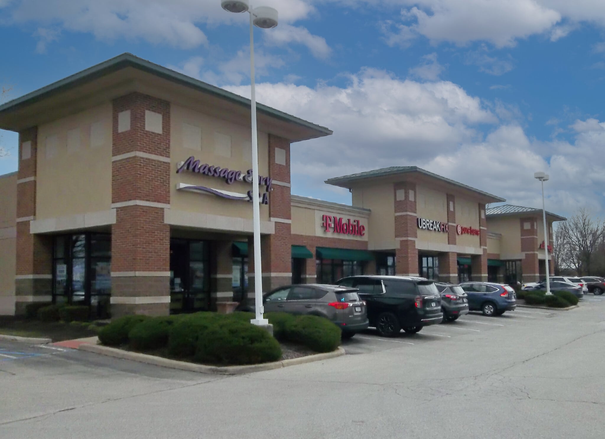 17015-17177 Mercantile Blvd, Noblesville, IN for Rent