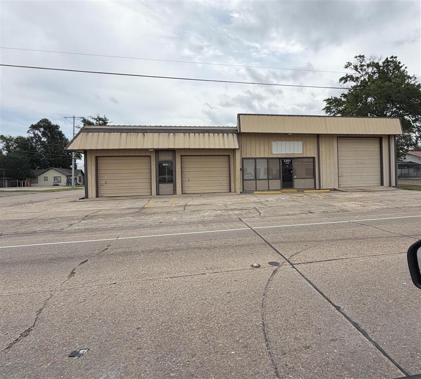 2201 Kirkman St, Lake Charles, LA for Sale
