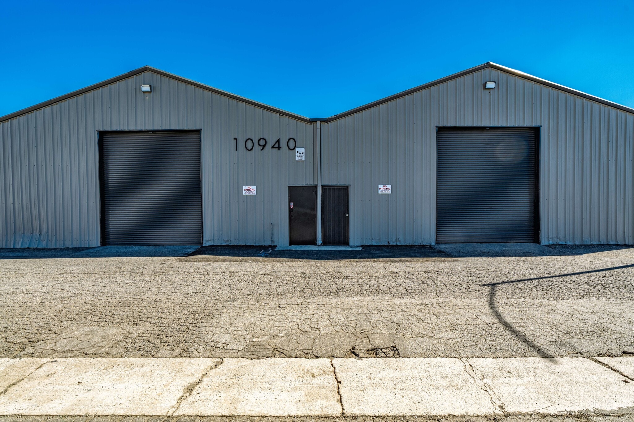 10940 Vulcan St, South Gate, CA for Sale