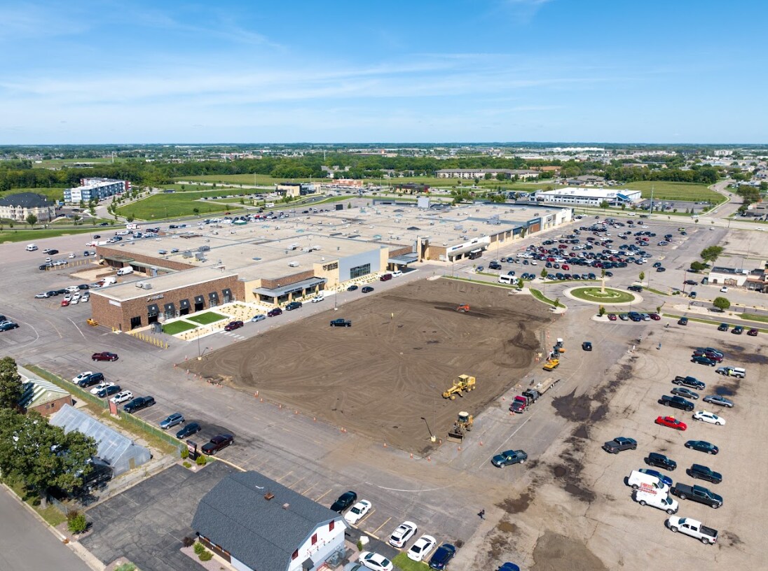 1400 Madison Ave, Mankato, MN for Rent