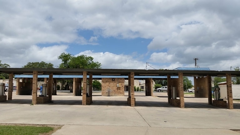 405 S Washington St, Fredericksburg, TX for Sale