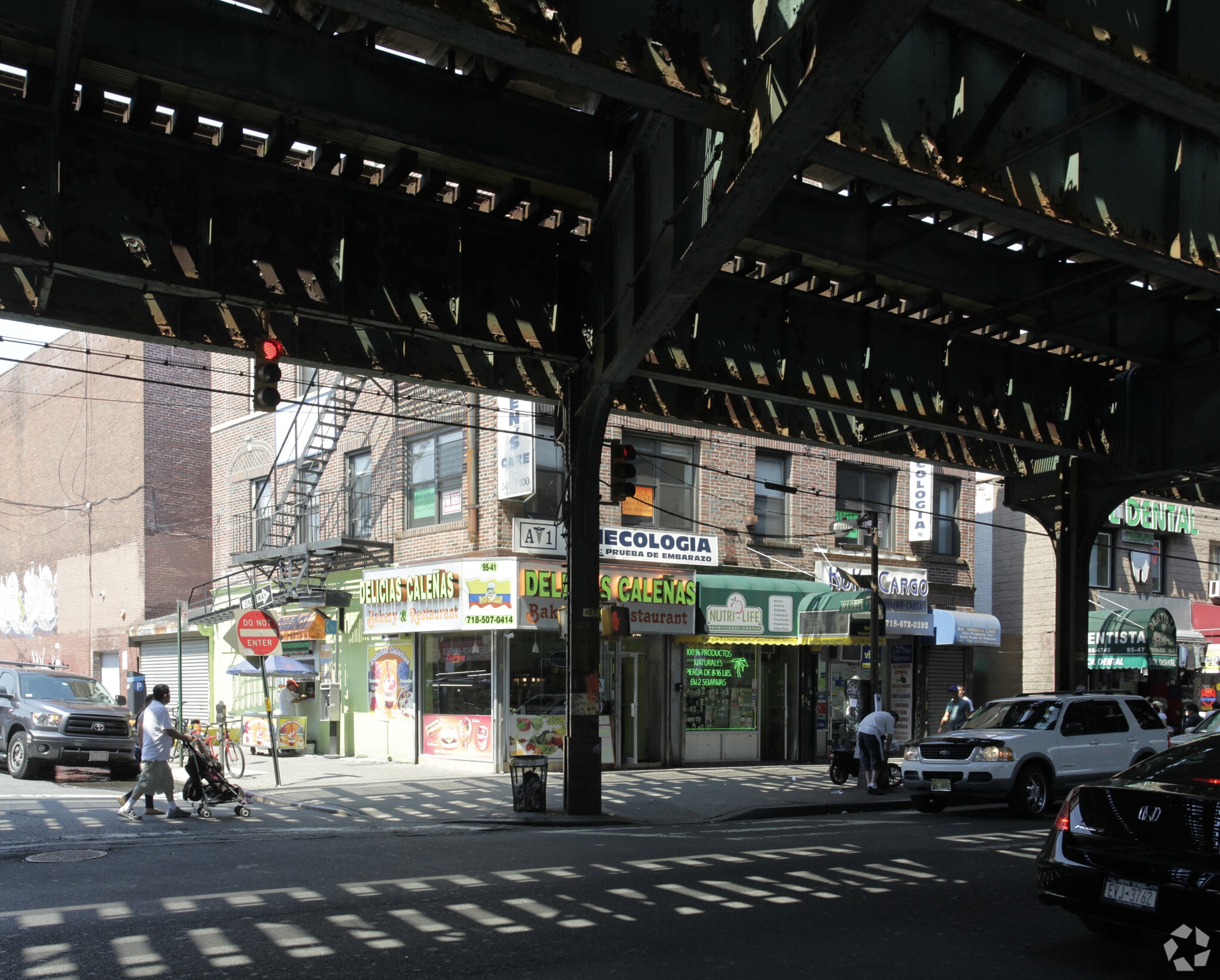 95-41-95-45 Roosevelt Ave, Jackson Heights, NY for Rent