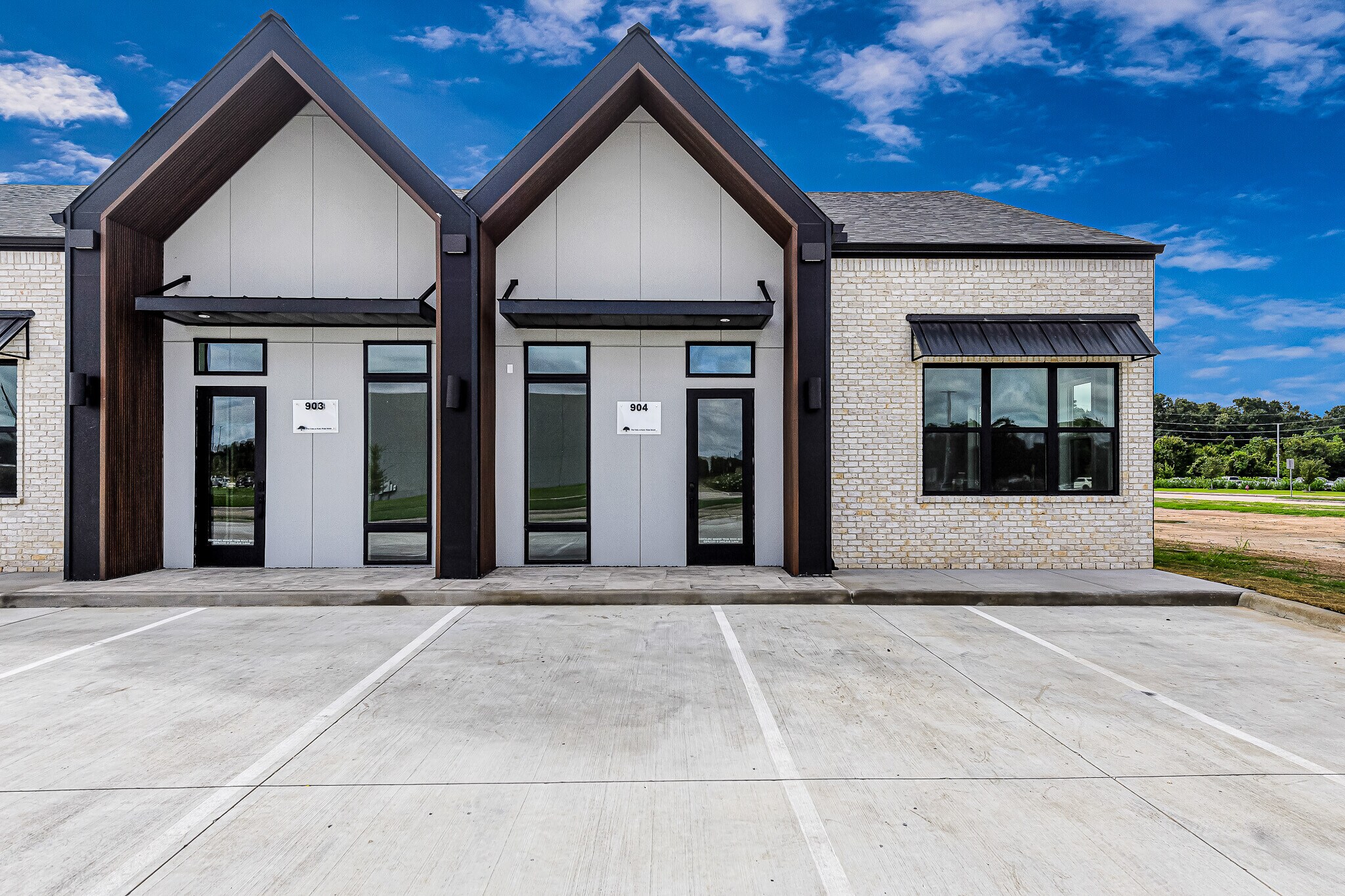 1325 Main St, Katy, TX for Sale