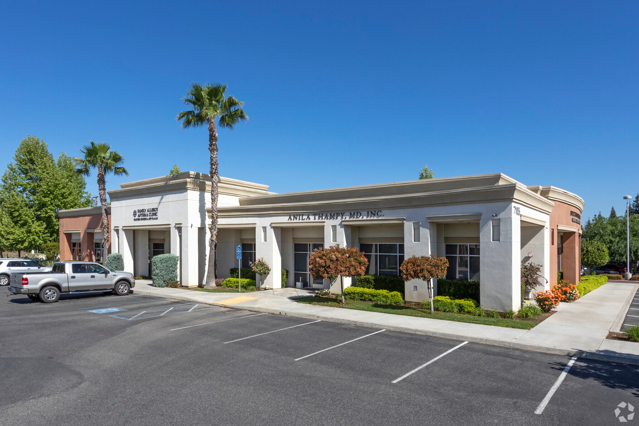 7105 N Chestnut Ave, Fresno, CA for Sale