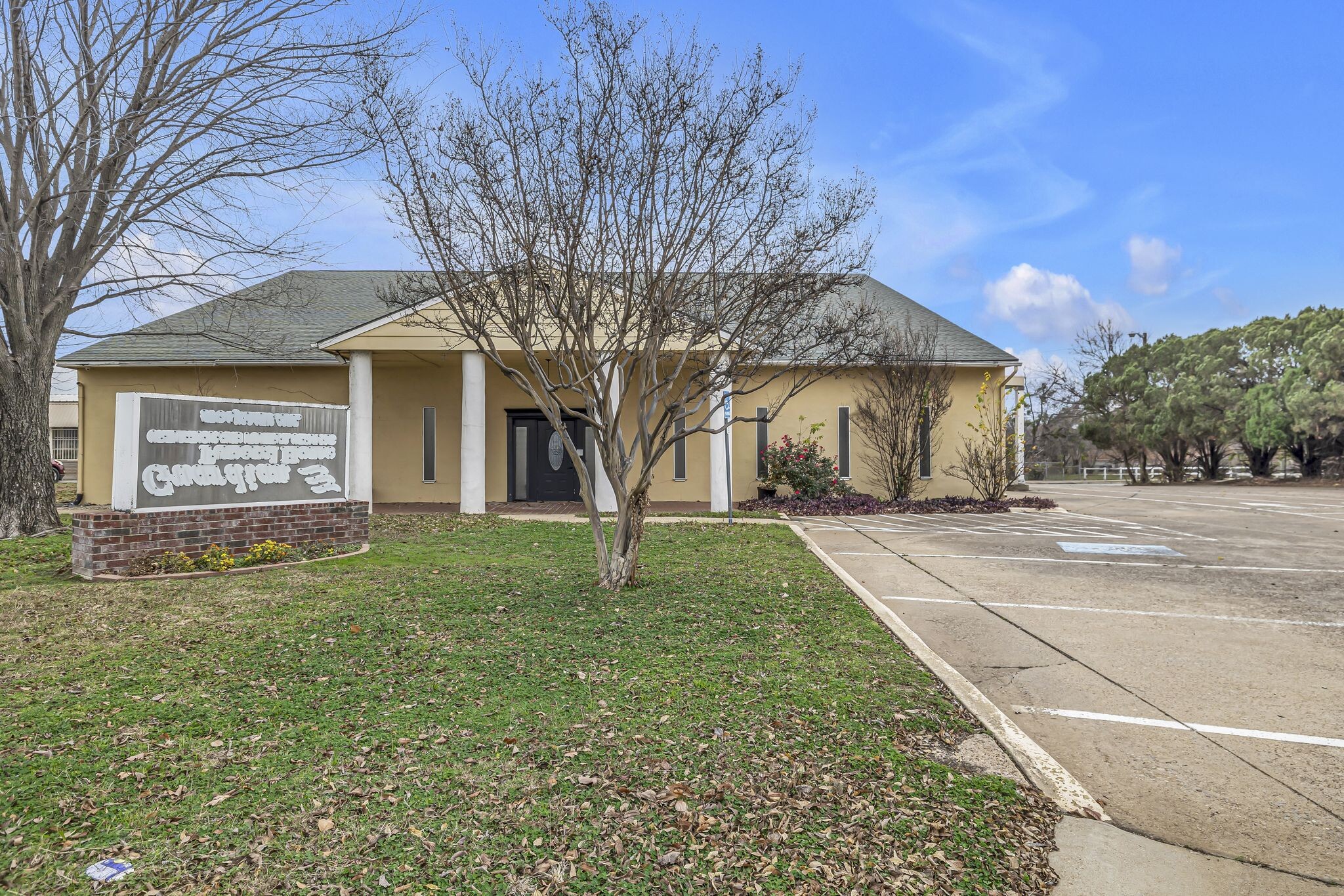 5704 James Ave, Fort Worth, TX for Sale