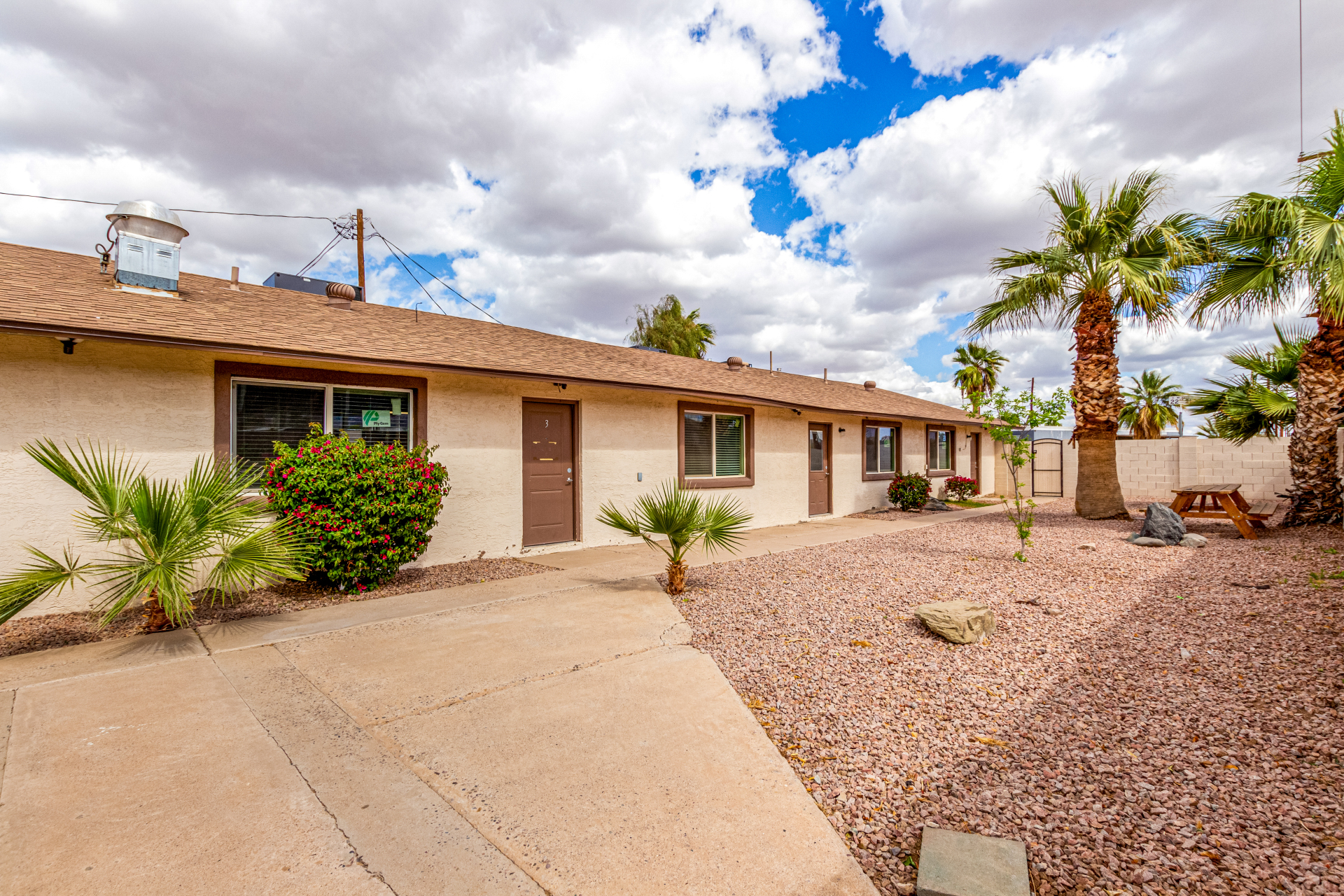 6632 S 22nd St, Phoenix, AZ for Sale