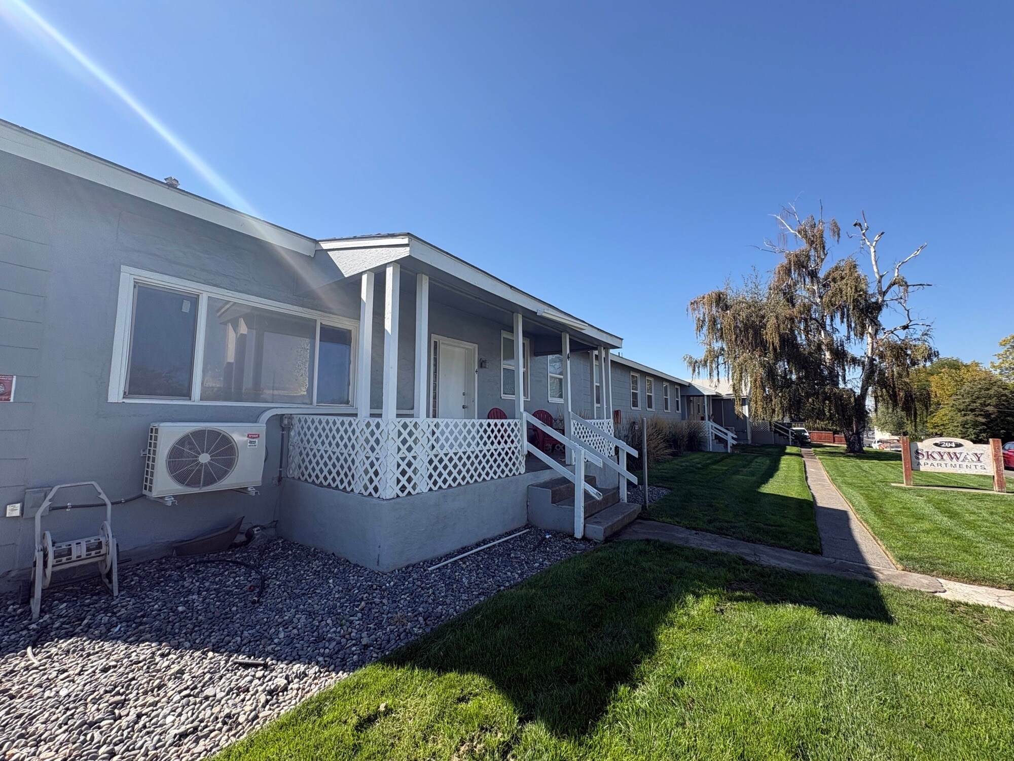 204 SE 12th St, College Place, WA for Sale