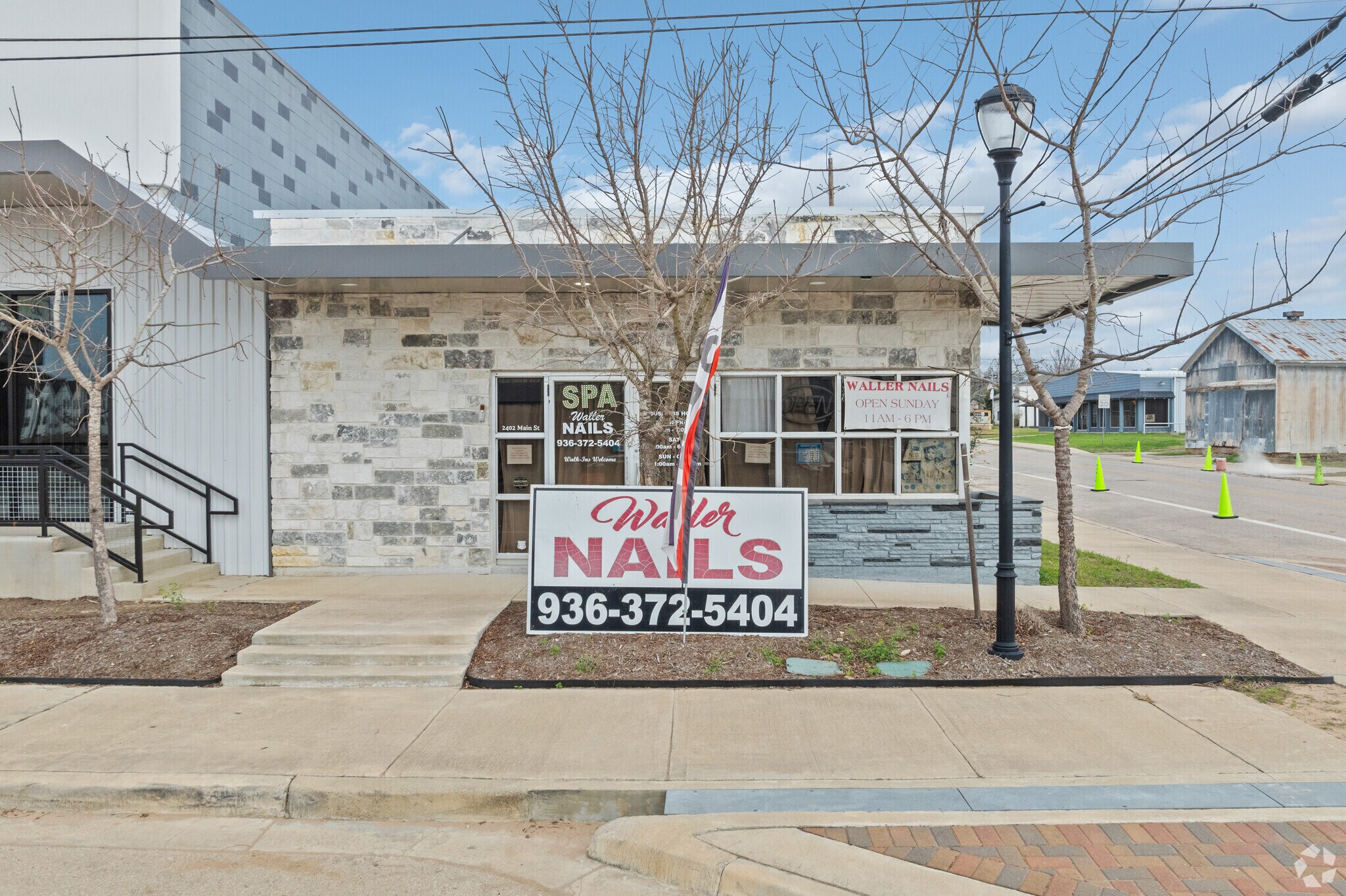 2402 Main St, Waller, TX for Rent