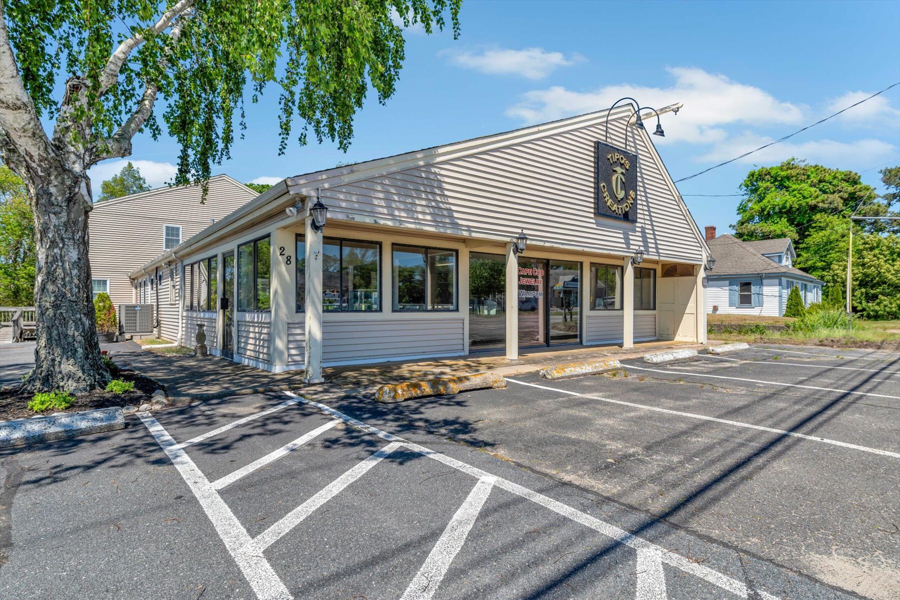 28 Main St, Dennis Port, MA for Sale