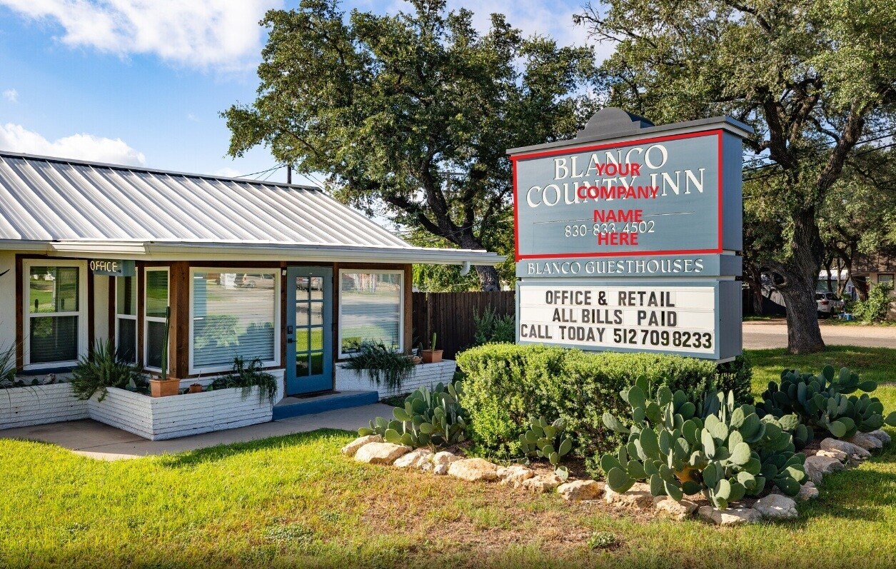 902 Main St, Blanco, TX for Rent