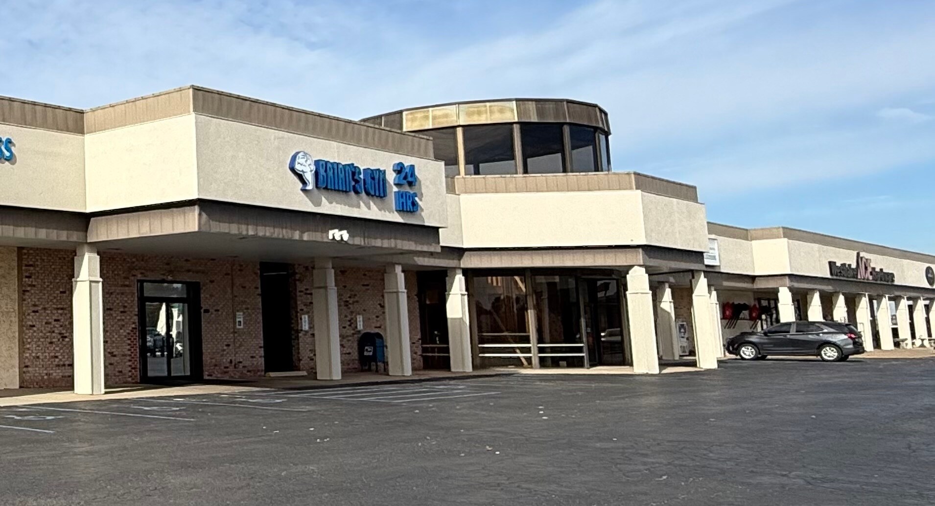 1010 1/2 Thompson Blvd, Sedalia, MO for Rent