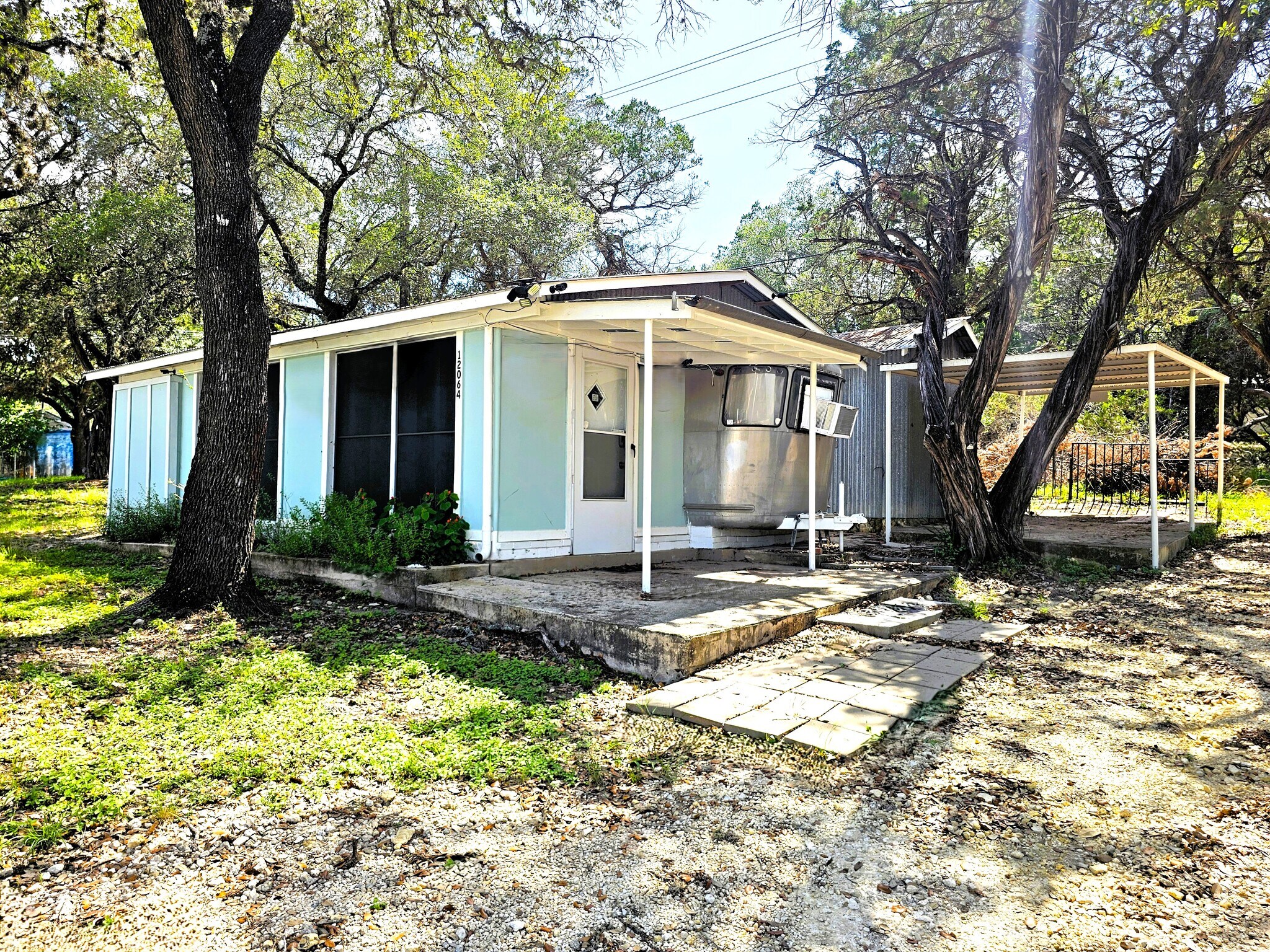 12064 Park Road 37, Lakehills, TX for Sale