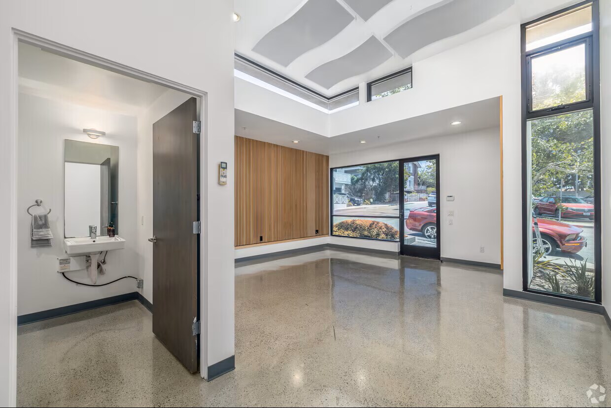 627 Aviation Way, Manhattan Beach, CA for Rent