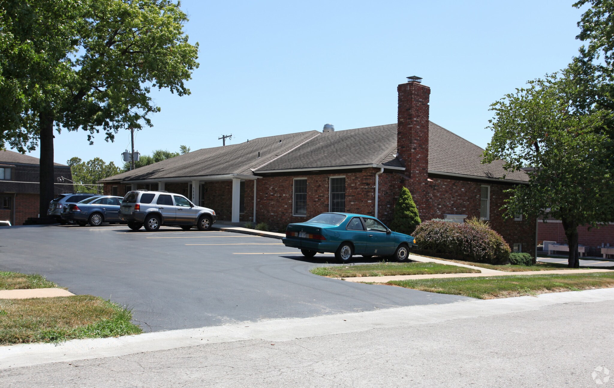 5809 Reeds Rd, Mission, KS for Sale